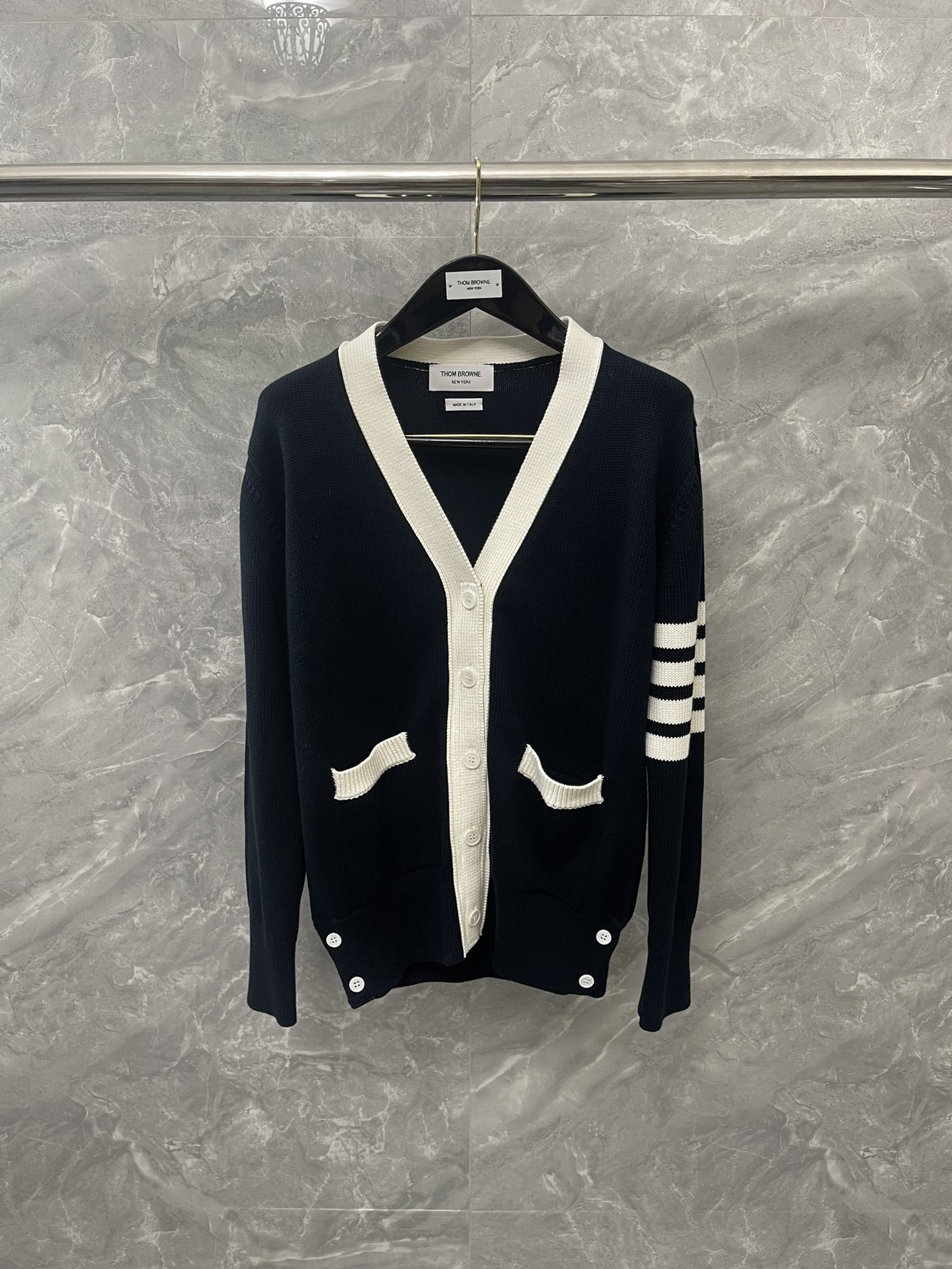 톰브라운 Thom Browne 가디건