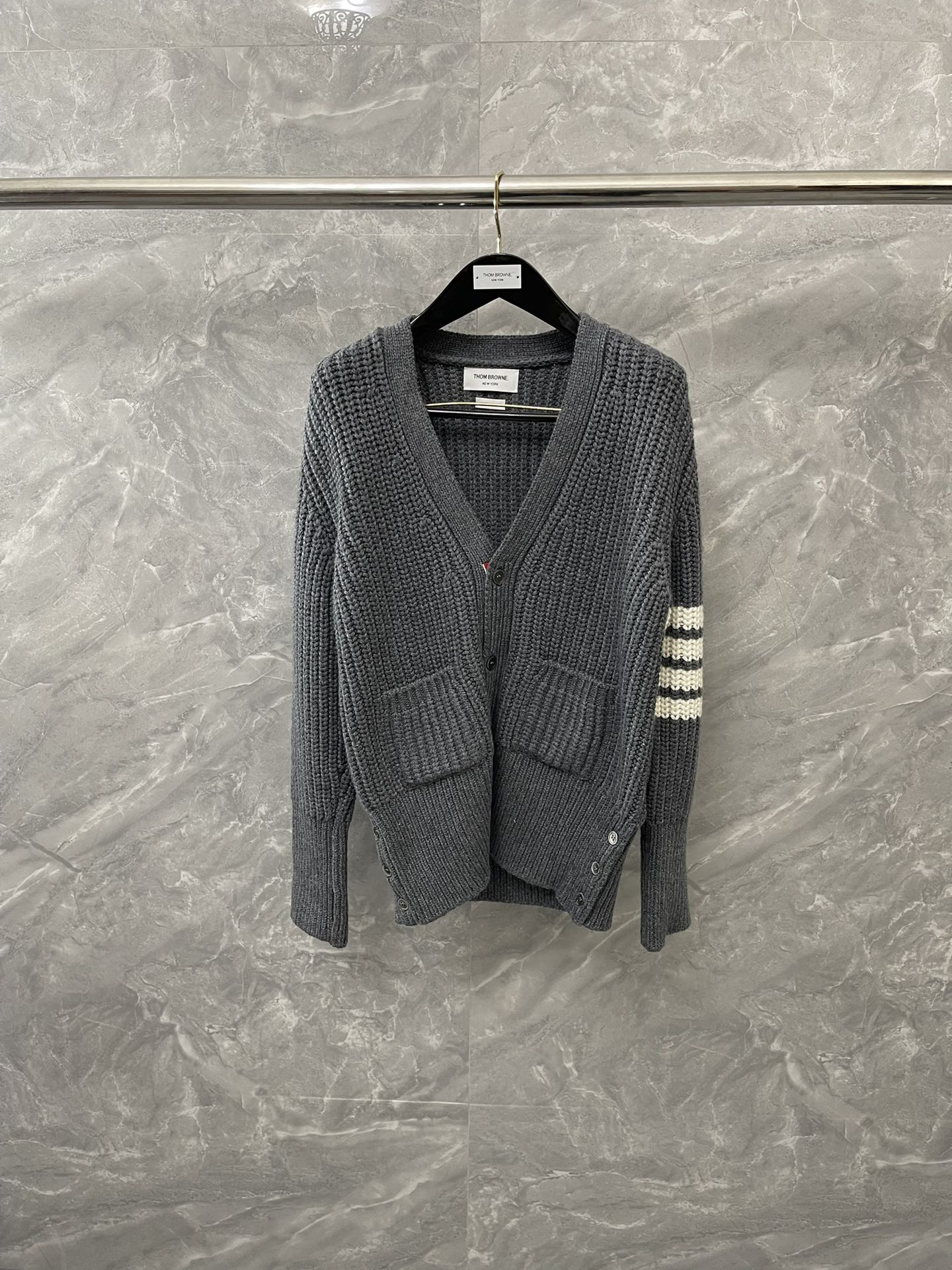 톰브라운 Thom Browne 가디건