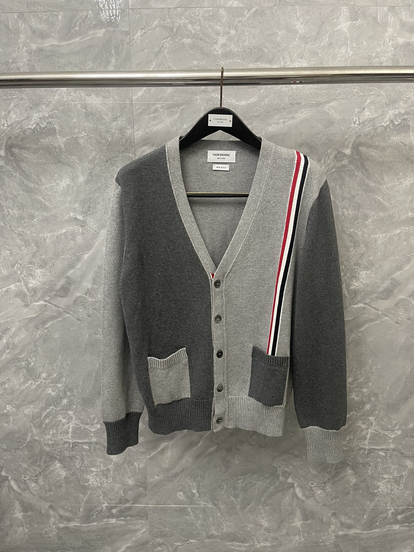 톰브라운 Thom Browne 가디건