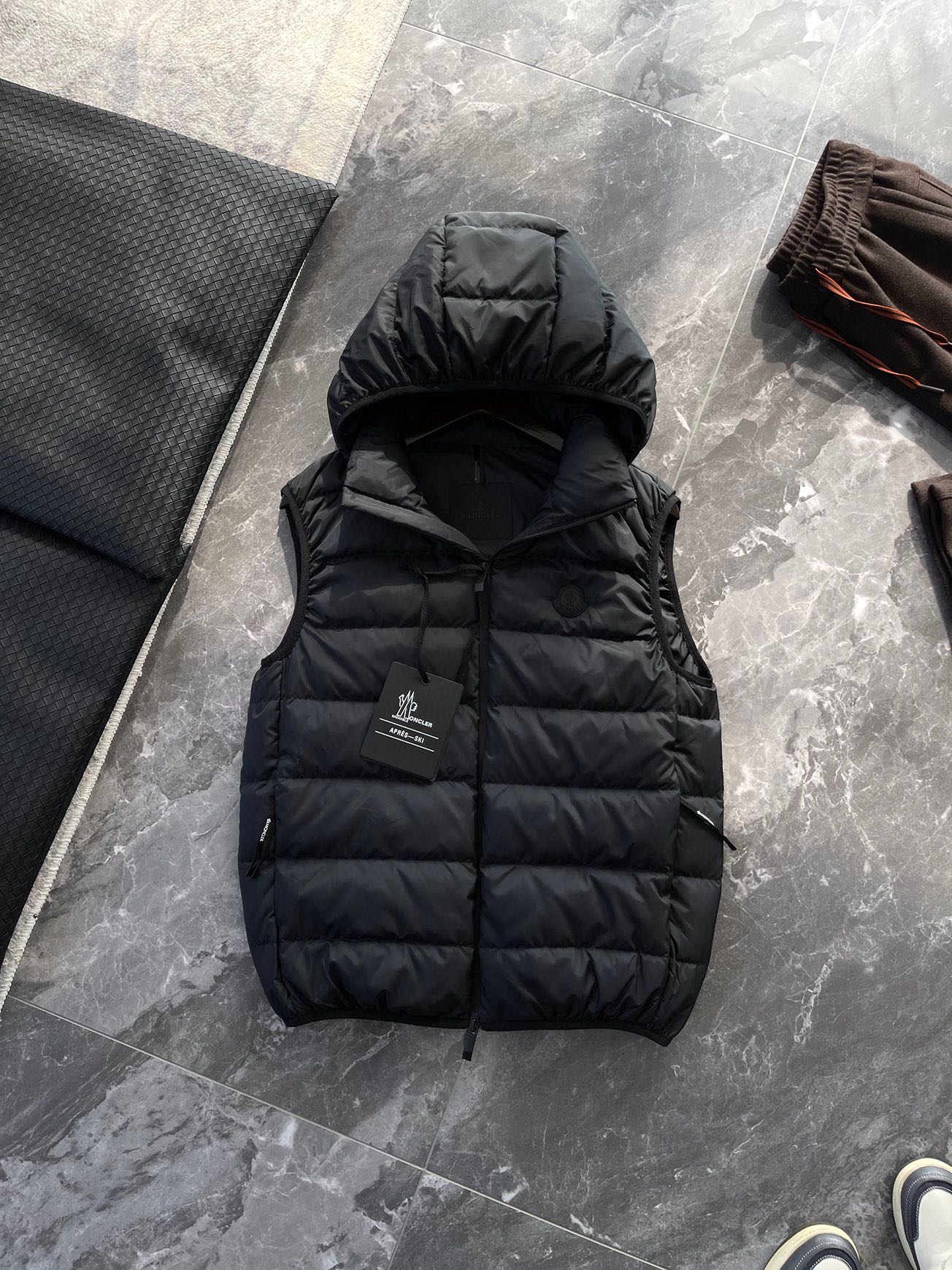 몽클레어 Moncler valmasque 조끼 패딩