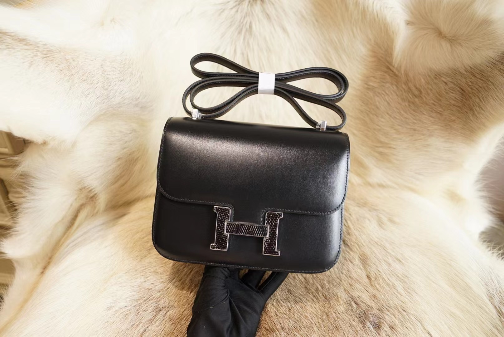 에르메스 Hermes Constance 19 Box