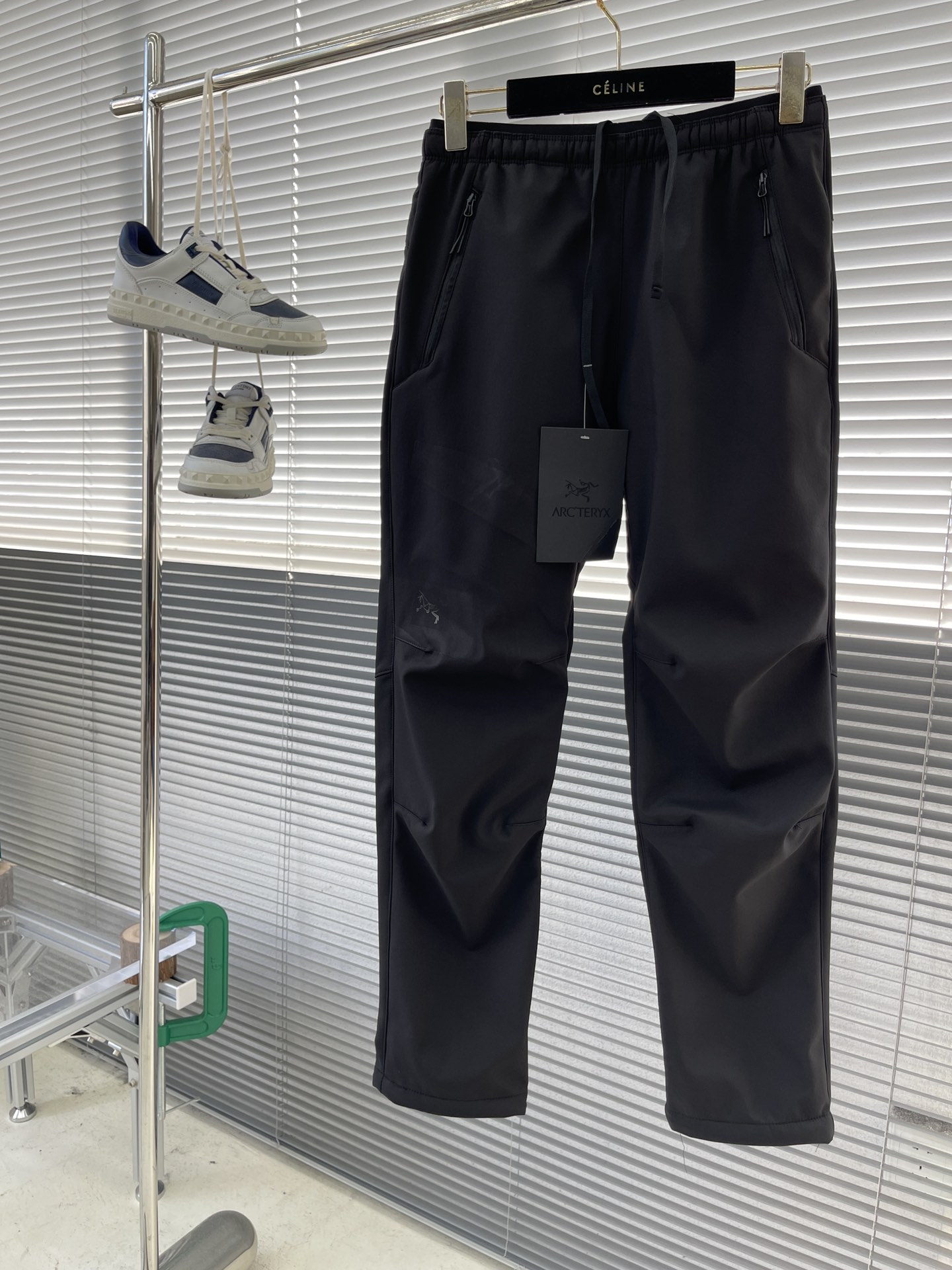 아크테릭스 ARC'TERYX 바지