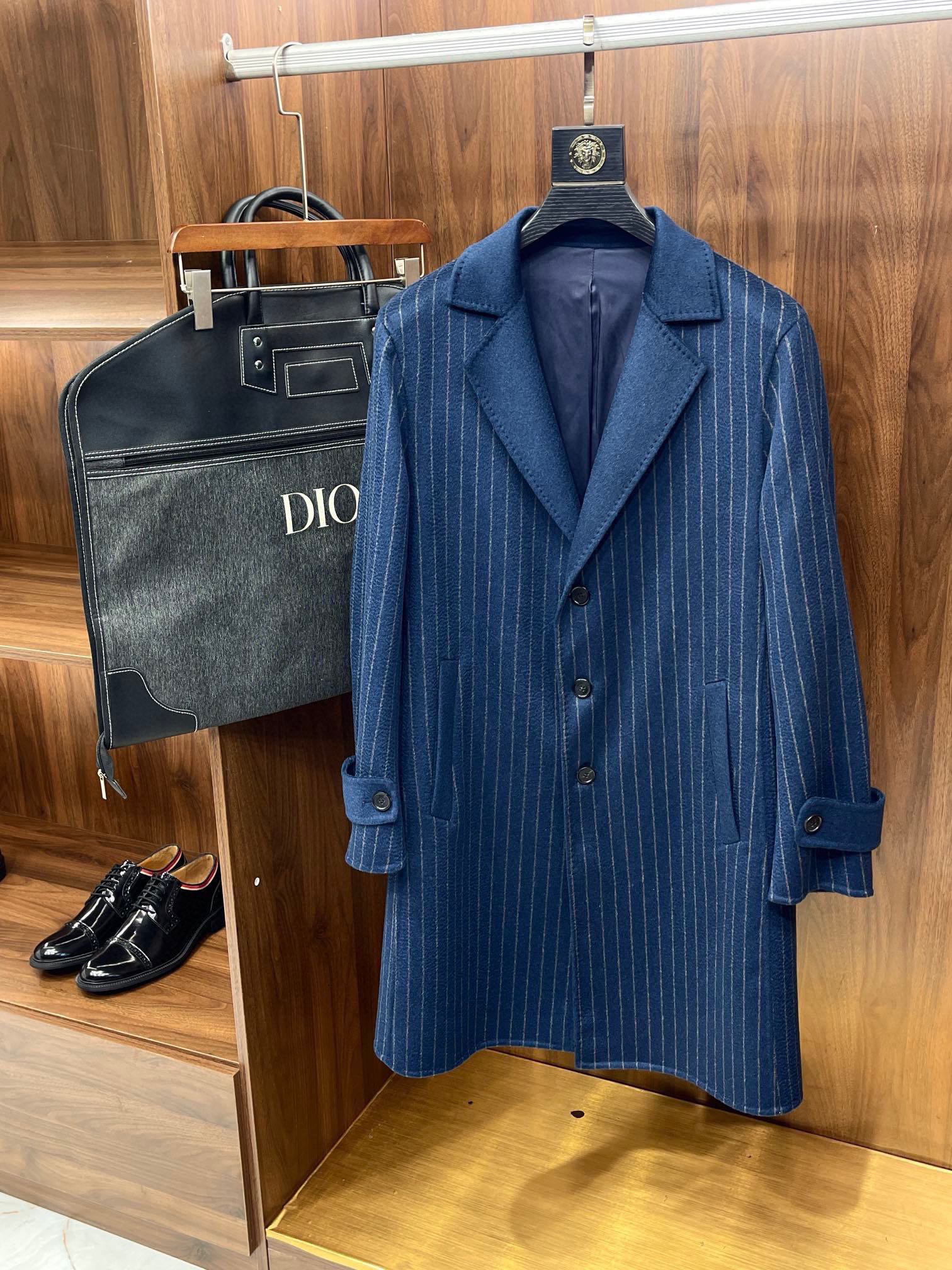 디올 DIOR 외투