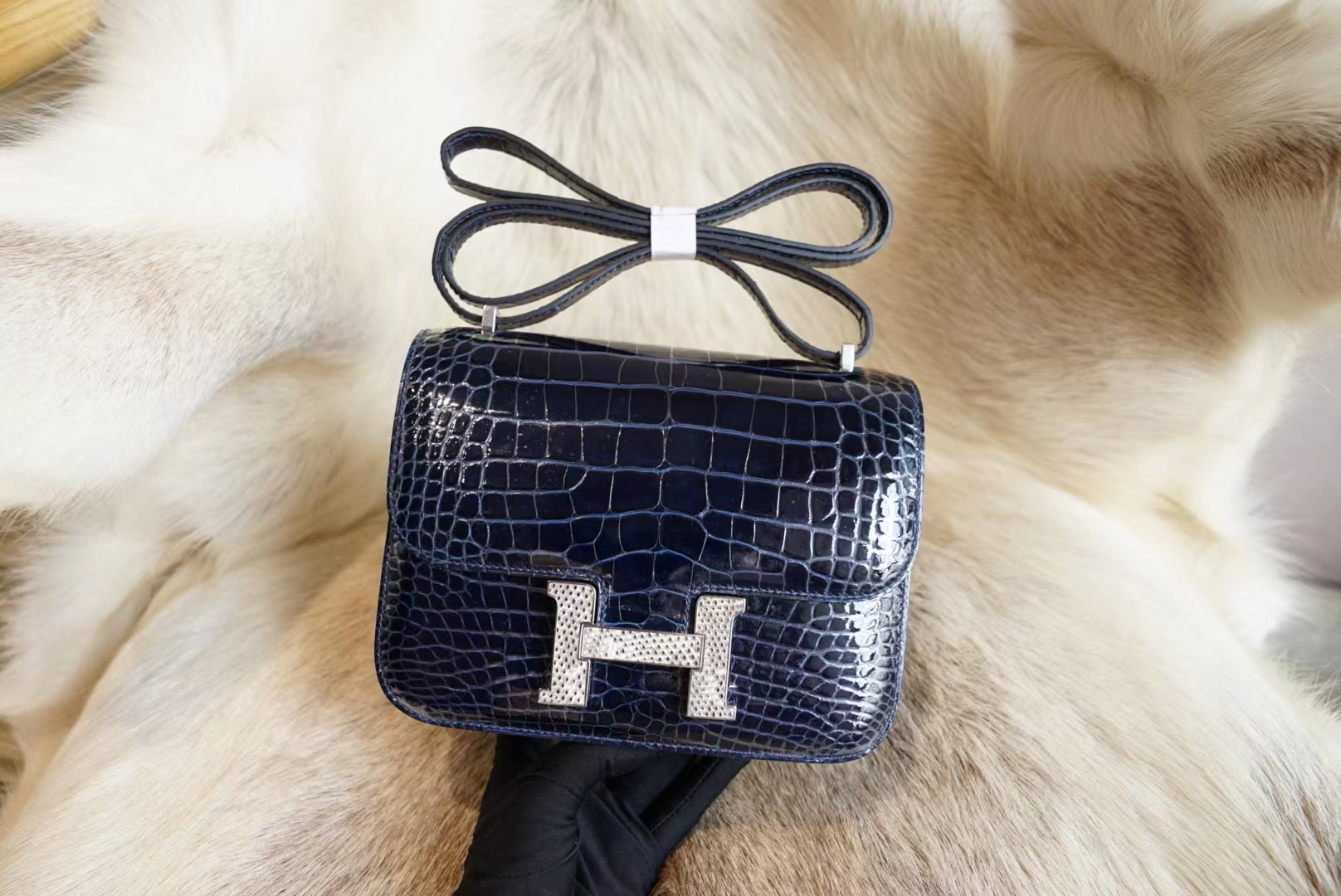 에르메스 Hermes Constance 19
