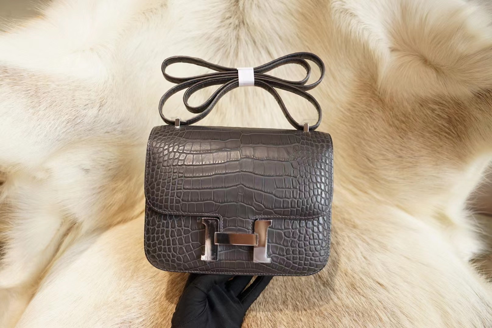 에르메스 Hermes Constance 19