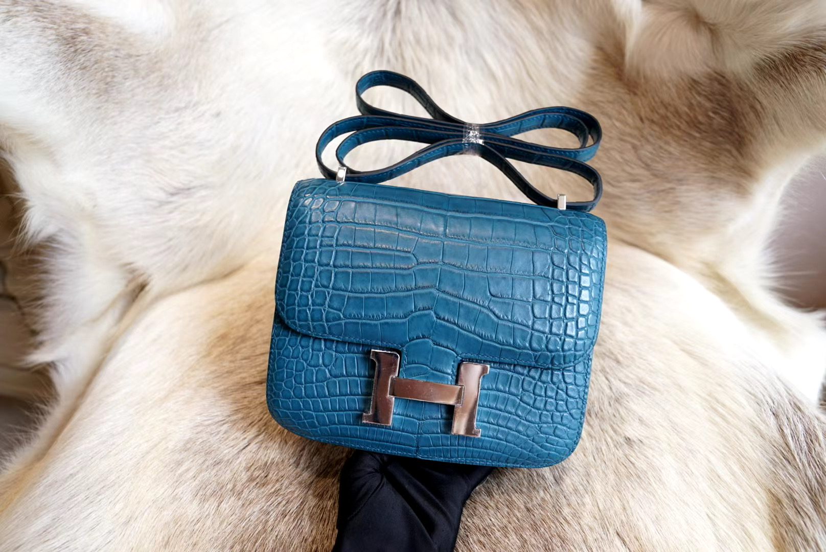 에르메스 Hermes Constance 19