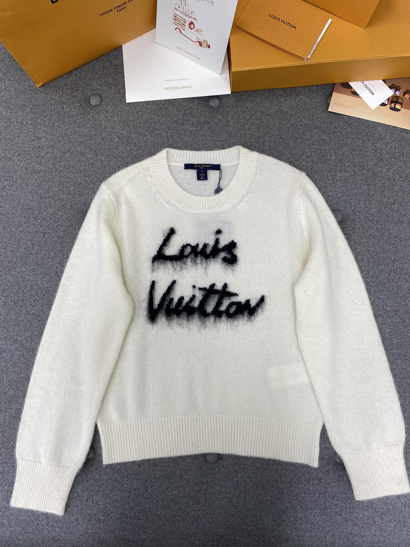 루이비통 Louis Vuitton 스웨터