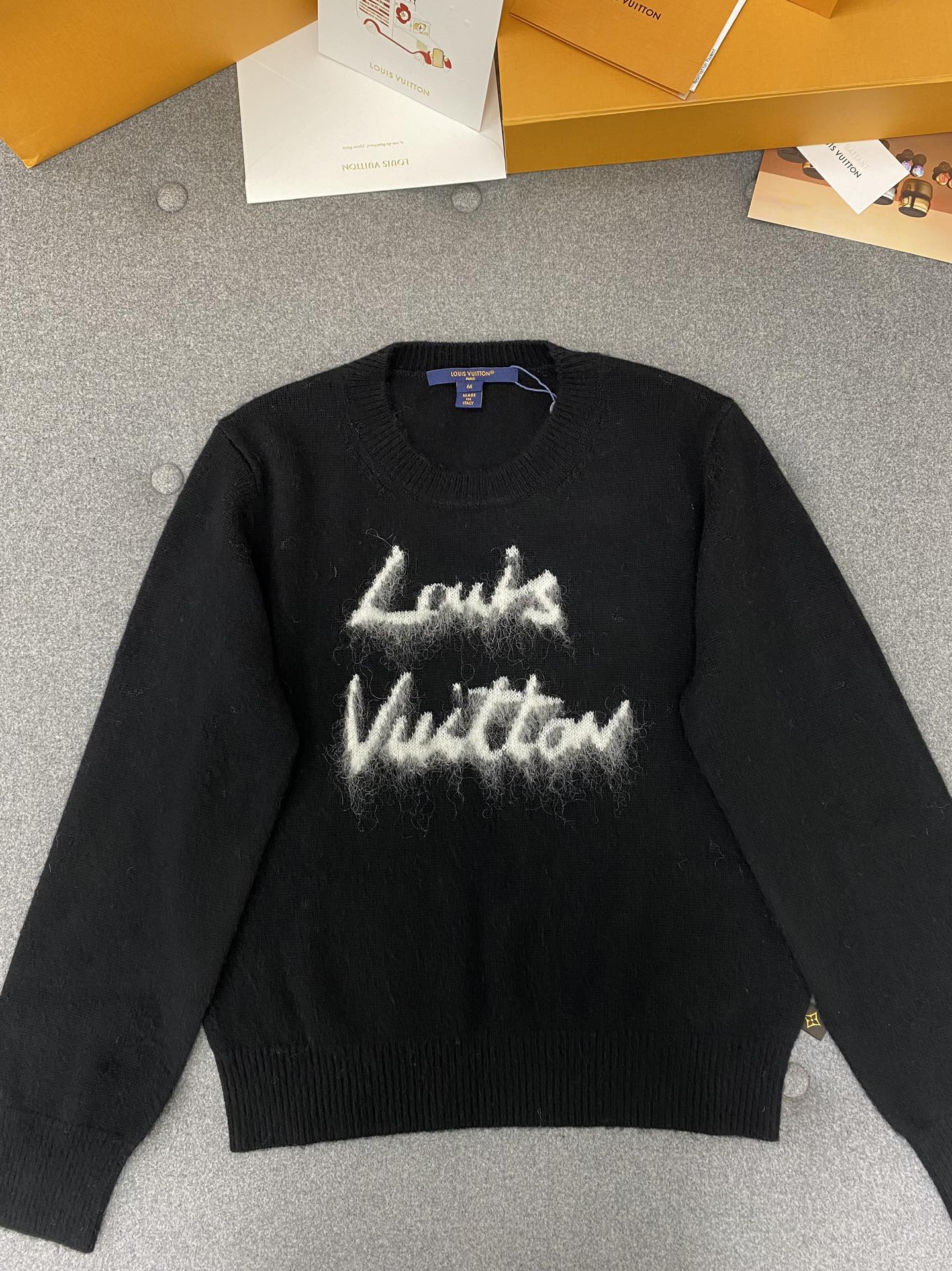 루이비통 Louis Vuitton 스웨터