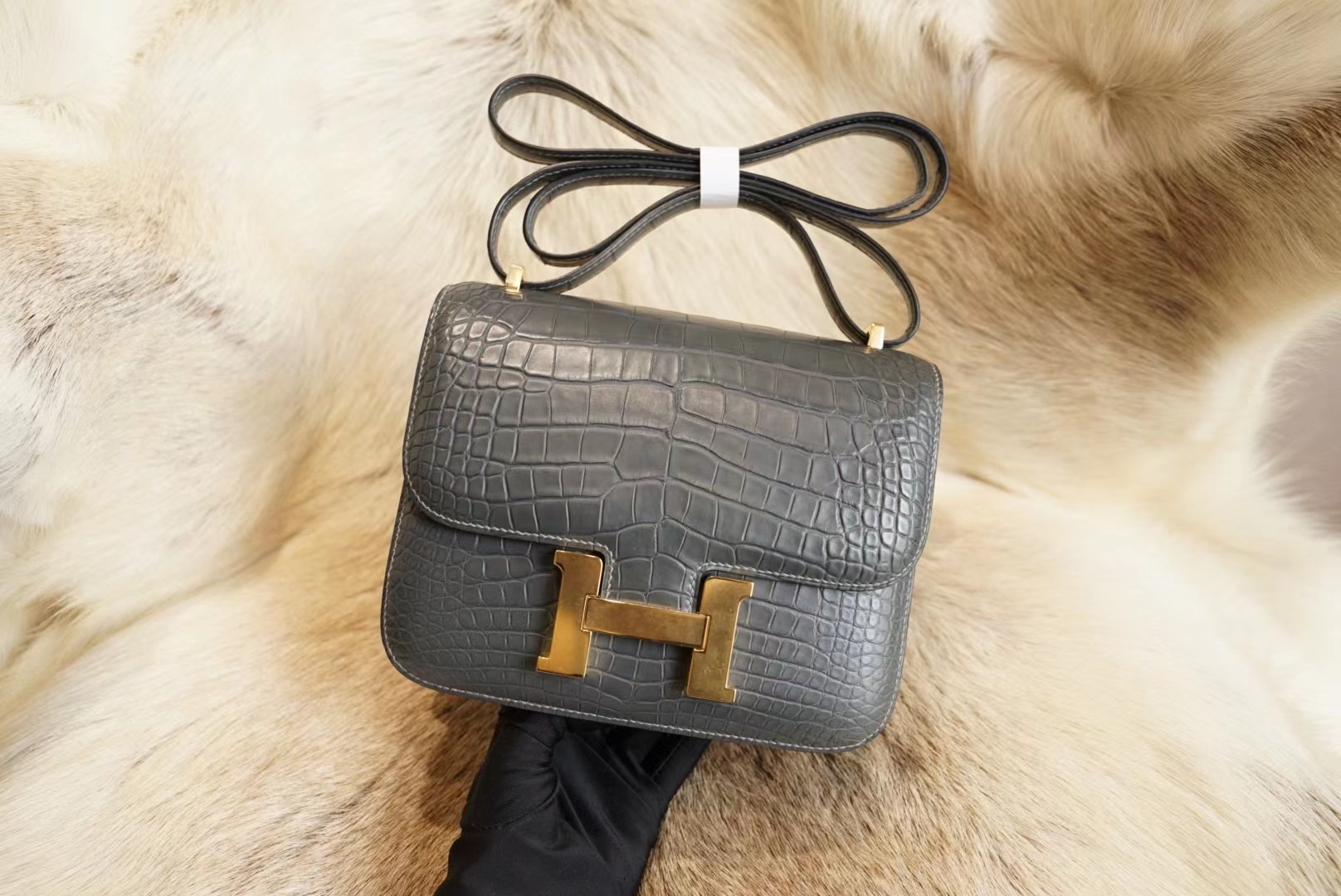 에르메스 Hermes Constance 19