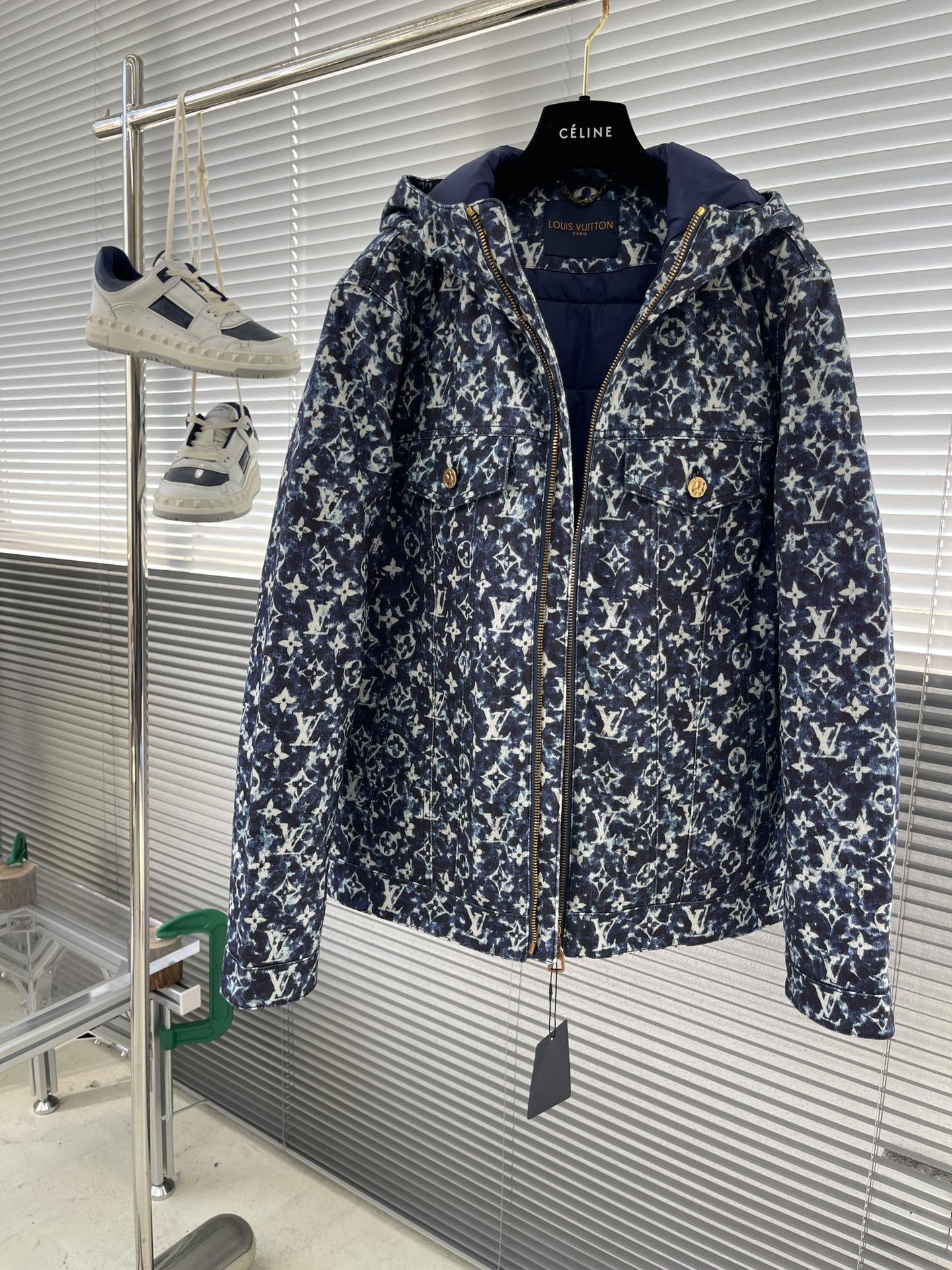 루이비통 Louis Vuitton 데님 패딩