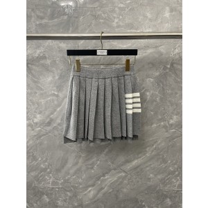 톰브라운 Thom Browne 치마