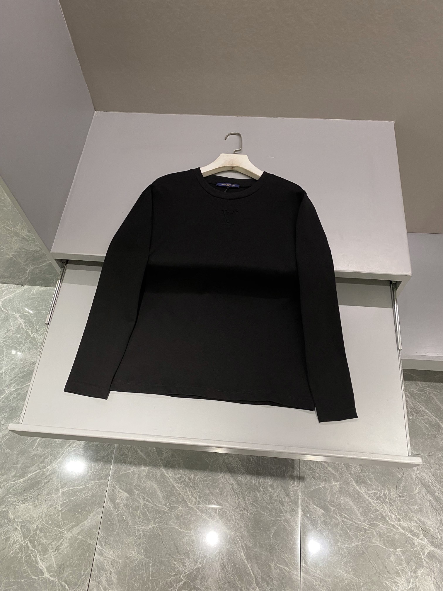 루이비통 Louis Vuitton 긴팔 티셔츠