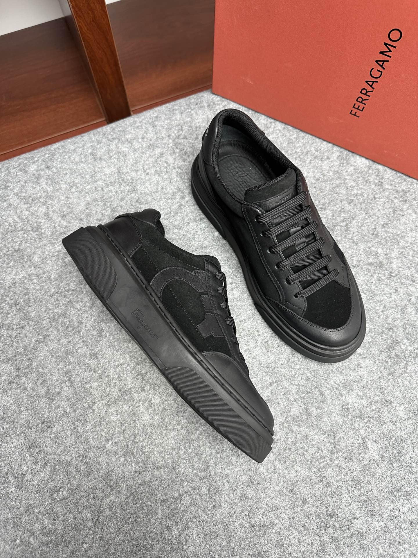 살바토레 페라가모 Salvatore Ferragamo 스니커즈