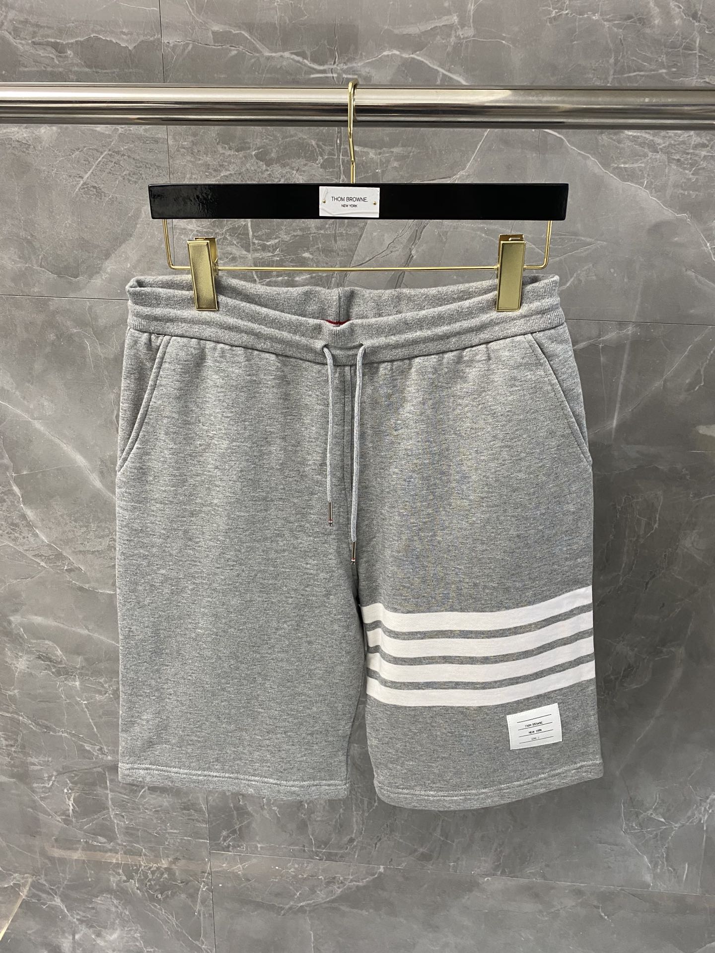 톰브라운 Thom Browne 반바지