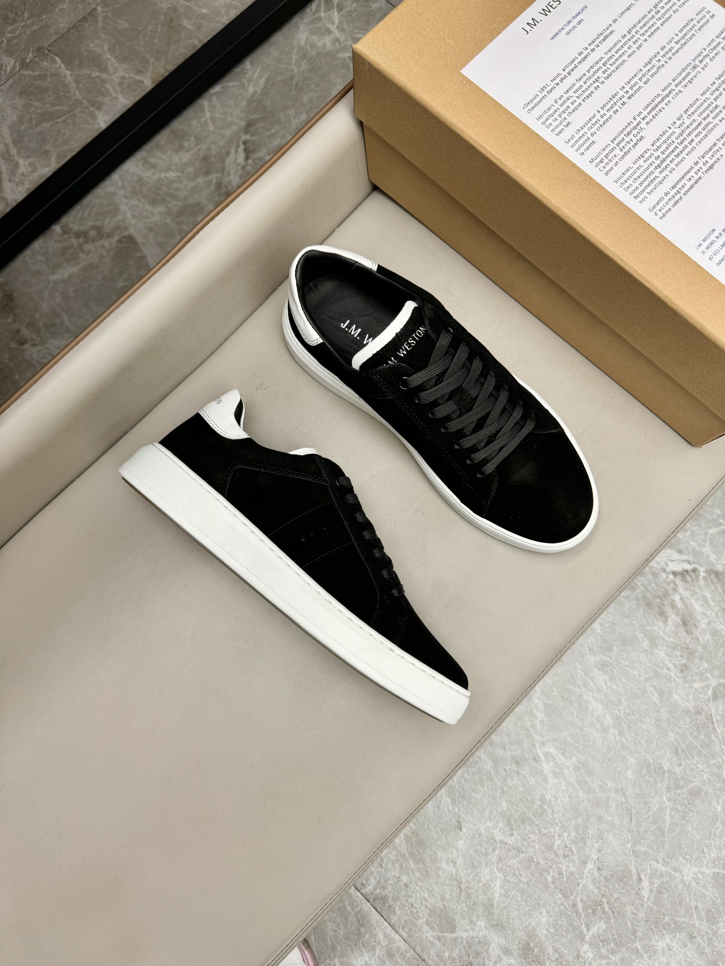 J.M.WESTON 스니커즈