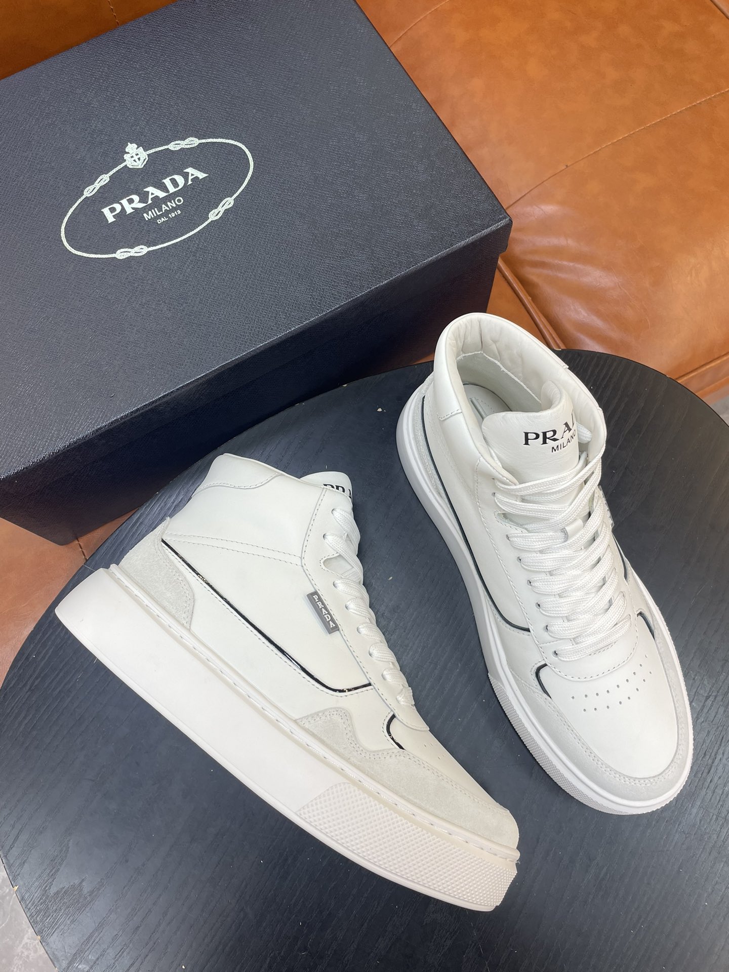 프라다 Prada 스니커즈