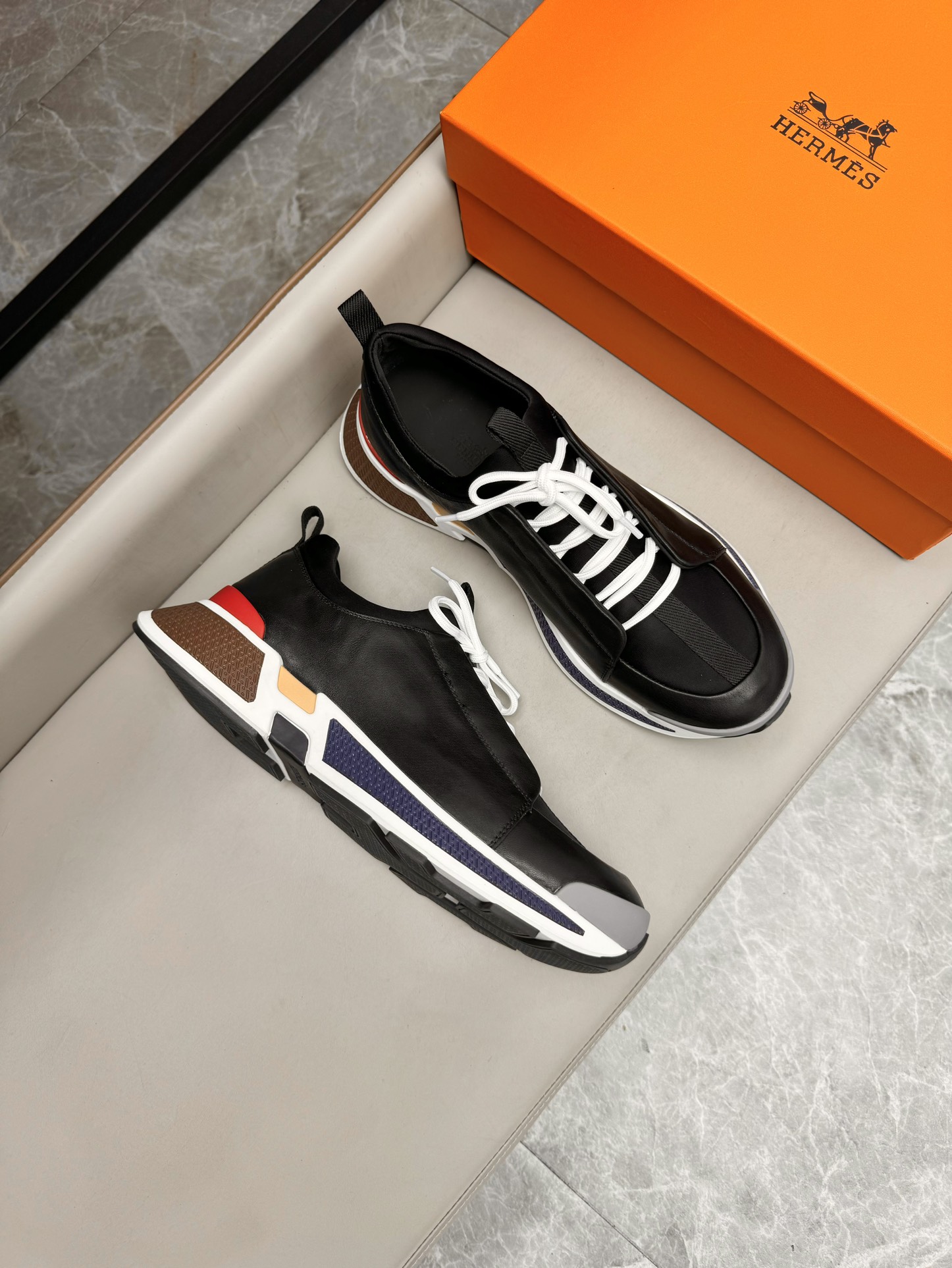 에르메스 Hermes 스니커즈