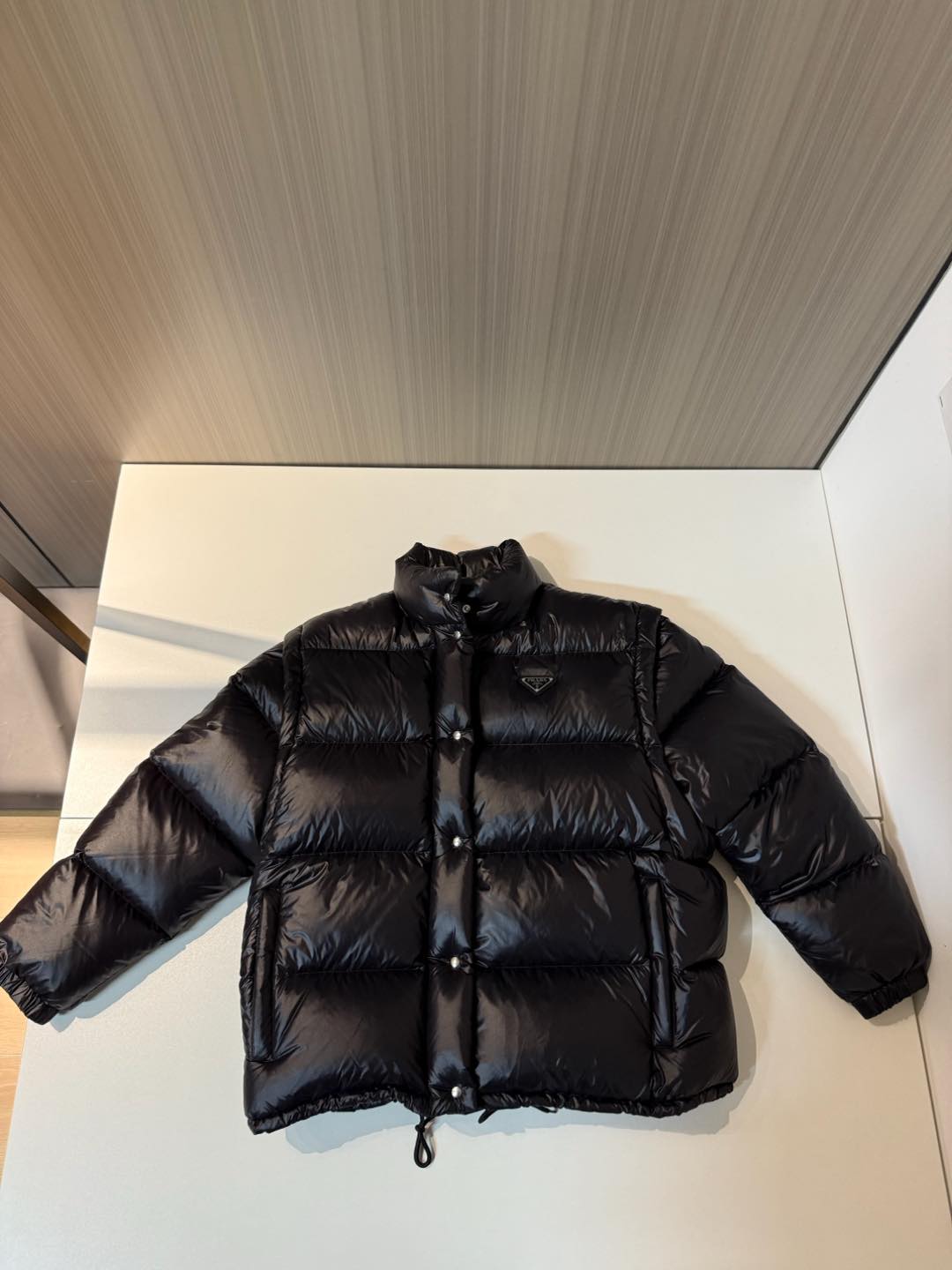 프라다 Prada Deluxe 패딩
