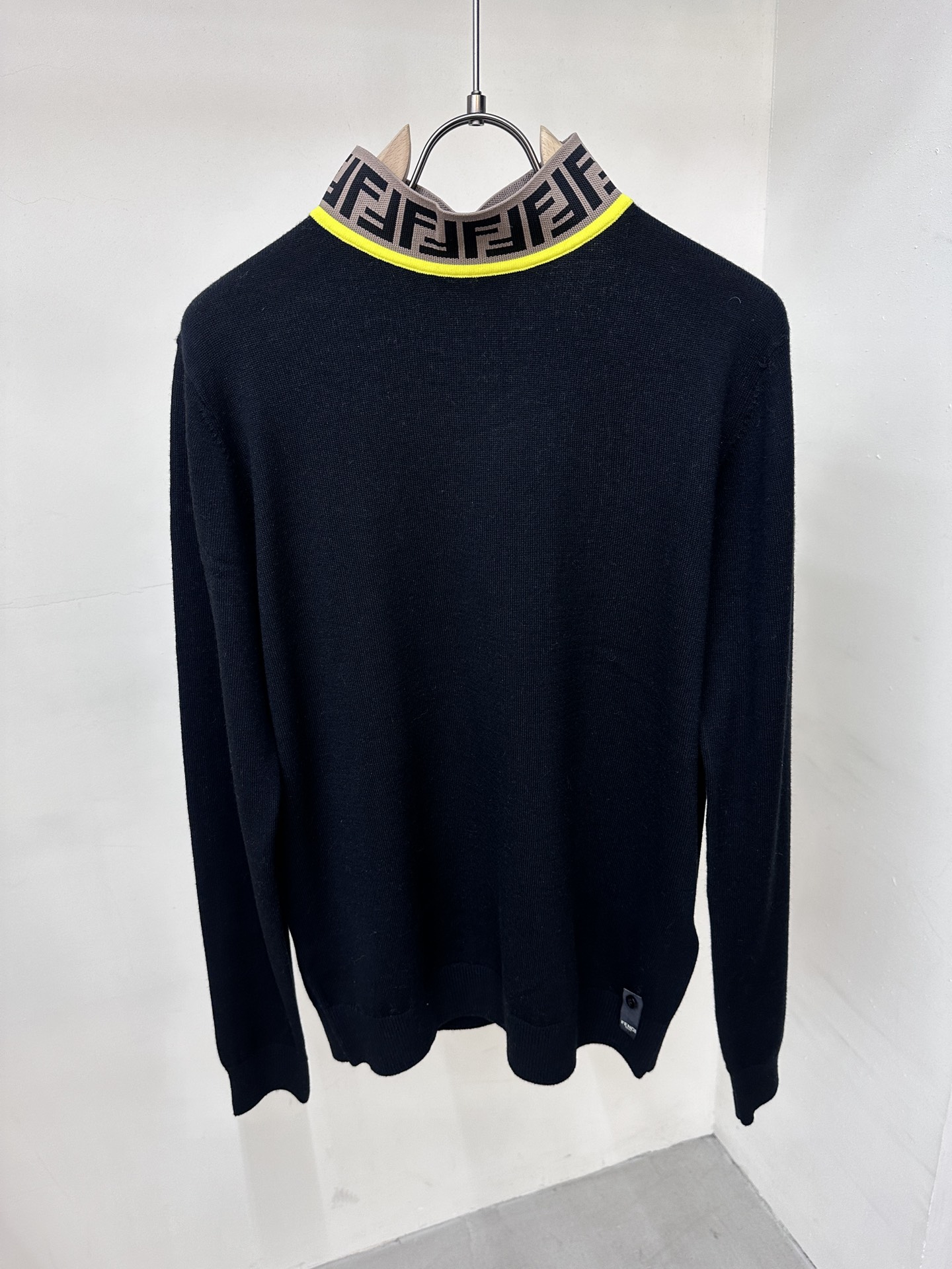 펜디 FENDI 스웨터