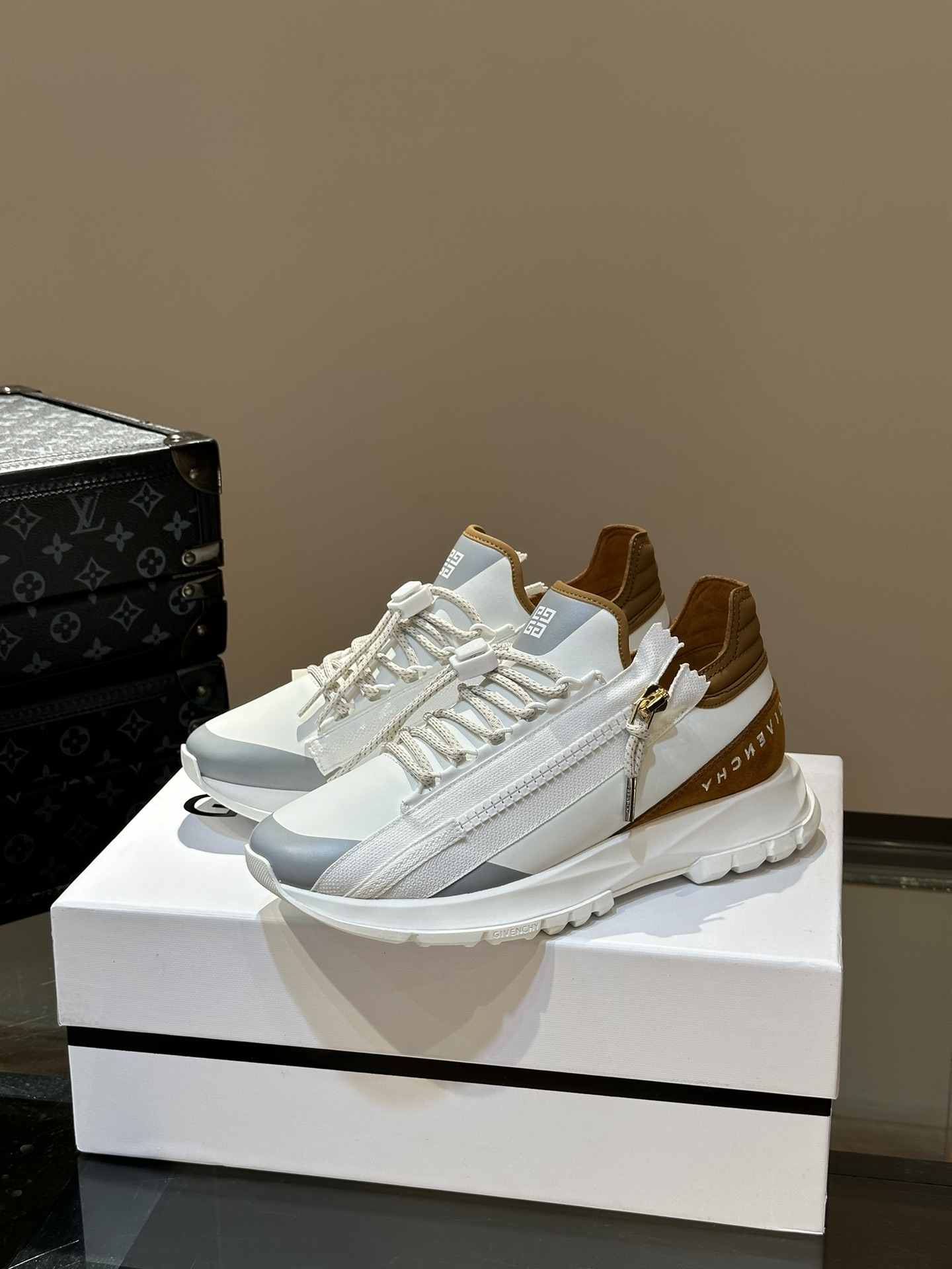 지방시 Givenchy 스니커즈