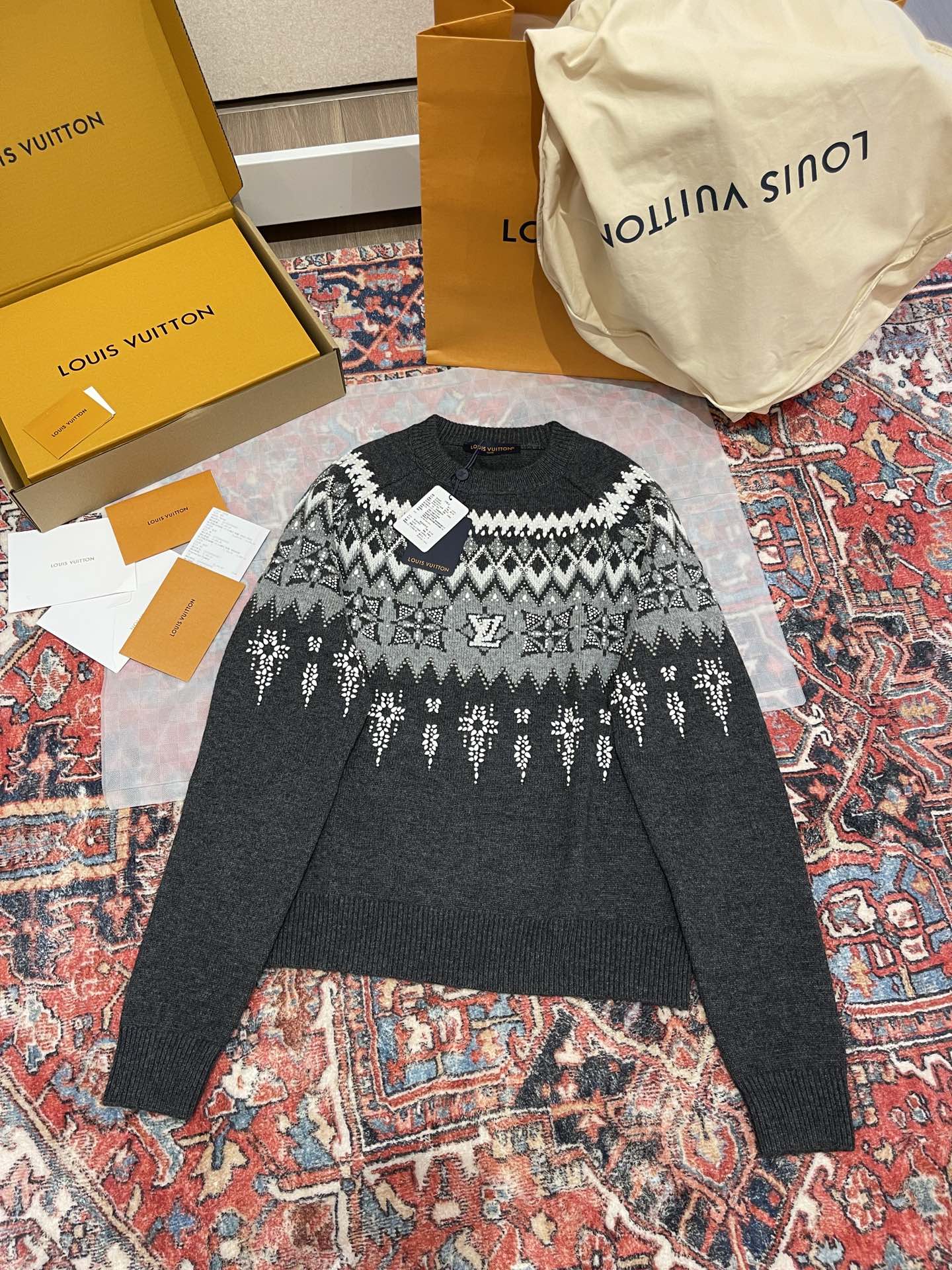 루이비통 Louis Vuitton 스웨터