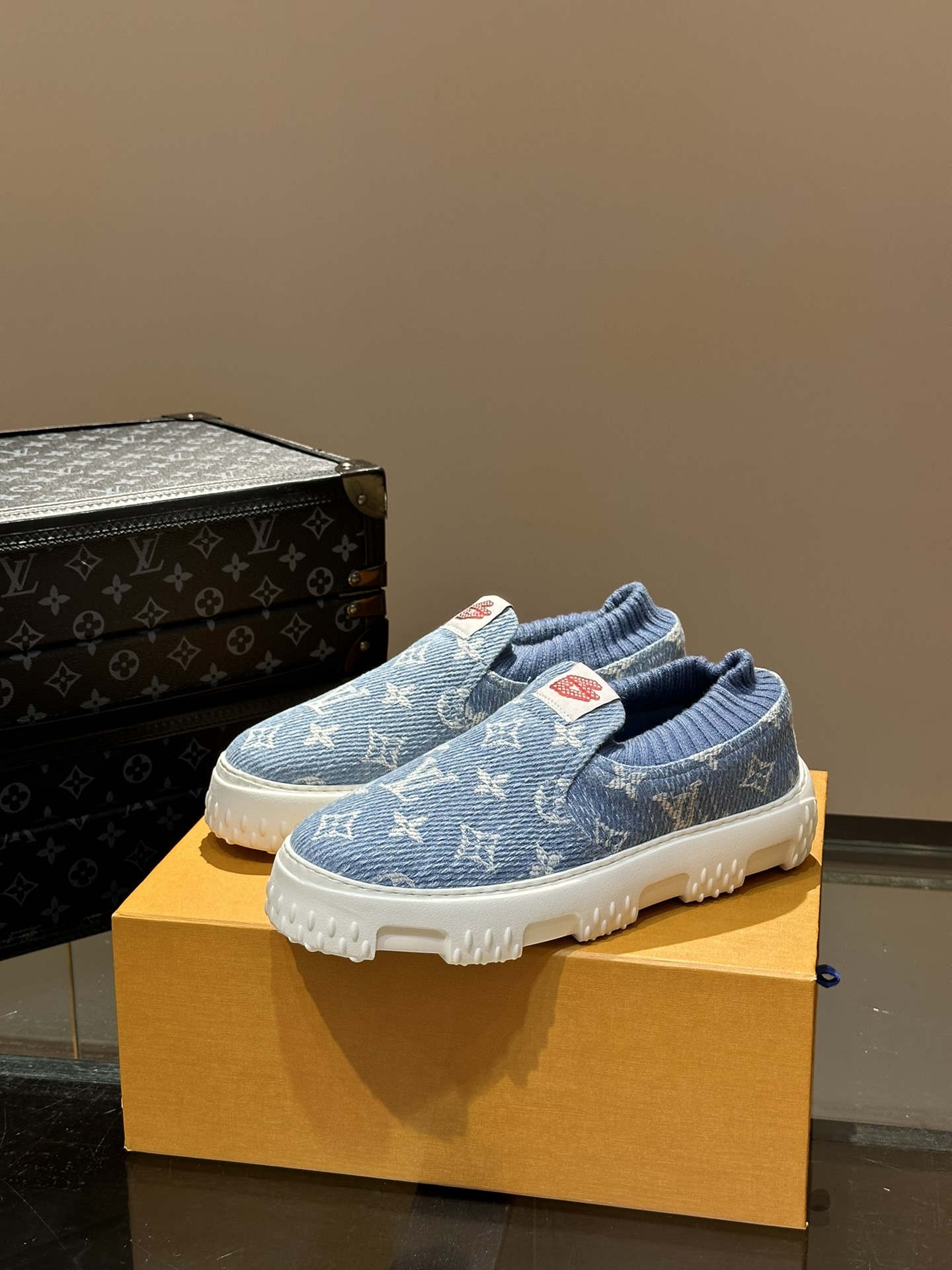 루이비통 Louis Vuitton 스니커즈