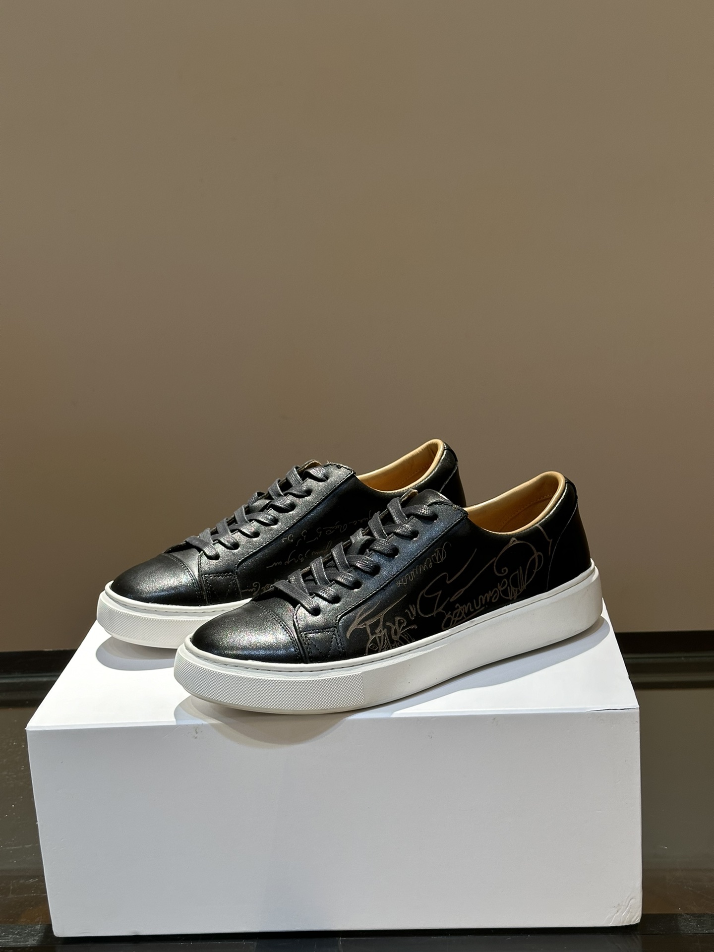 벨루티 Berluti 스니커즈