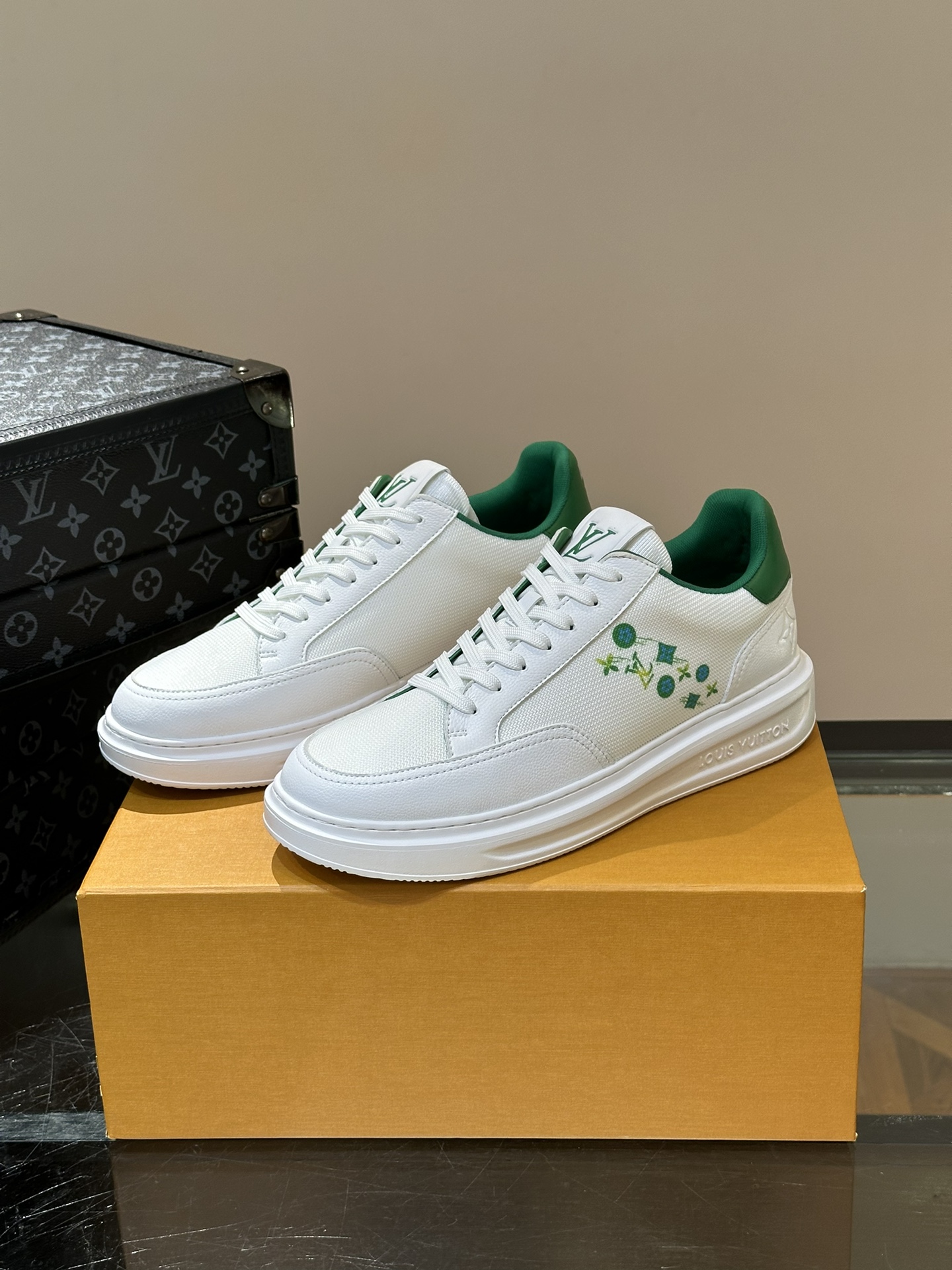 루이비통 Louis Vuitton 스니커즈