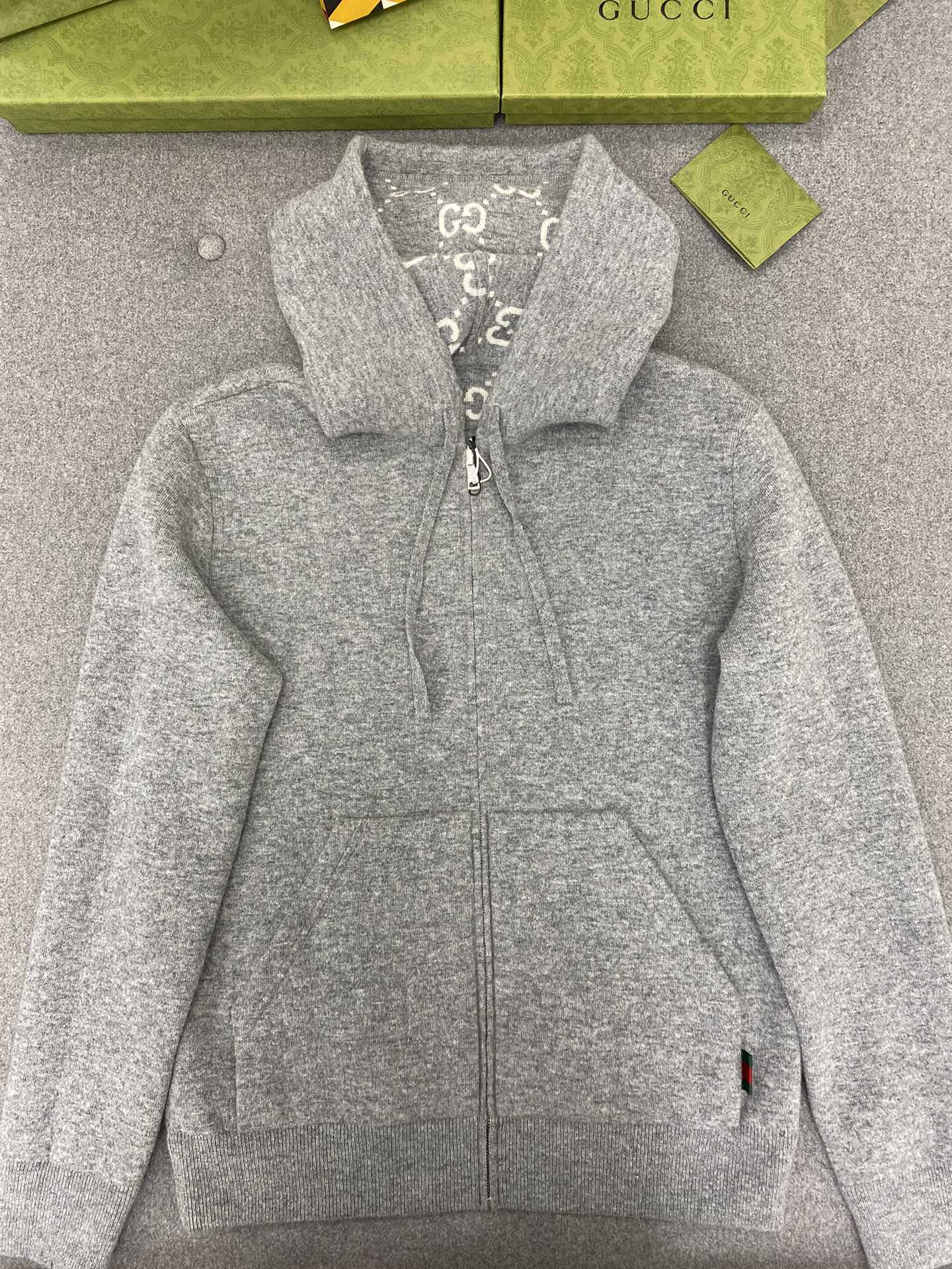 구찌 Gucci 양면 후드 집업