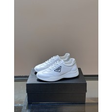 프라다 Prada 스니커즈