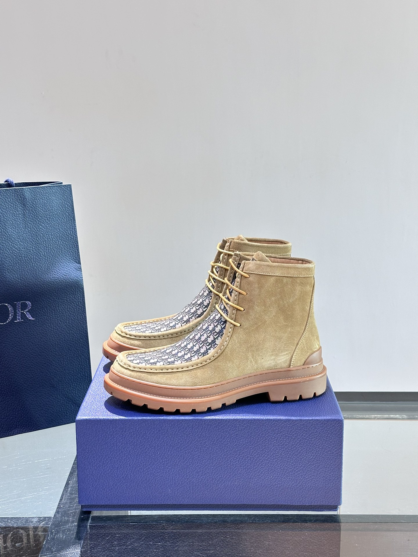 디올 Dior 스니커즈