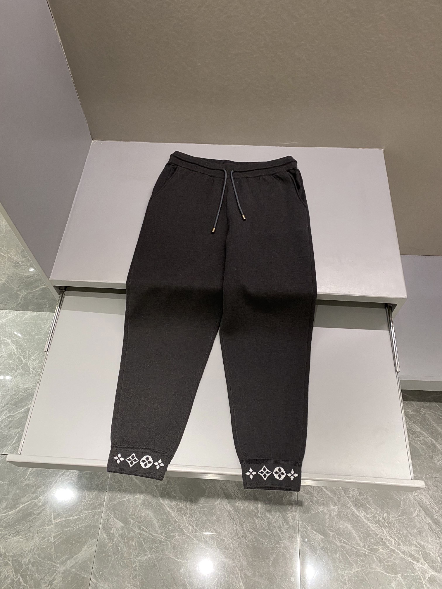 루이비통 Louis Vuitton 바지