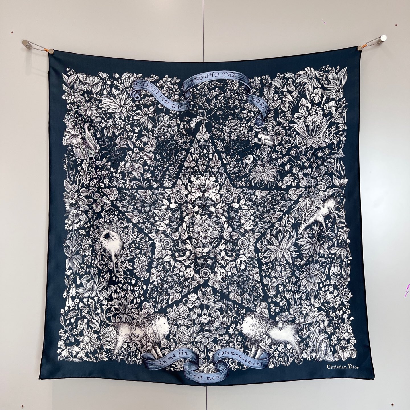 디올 Dior 스카프 90×90cm