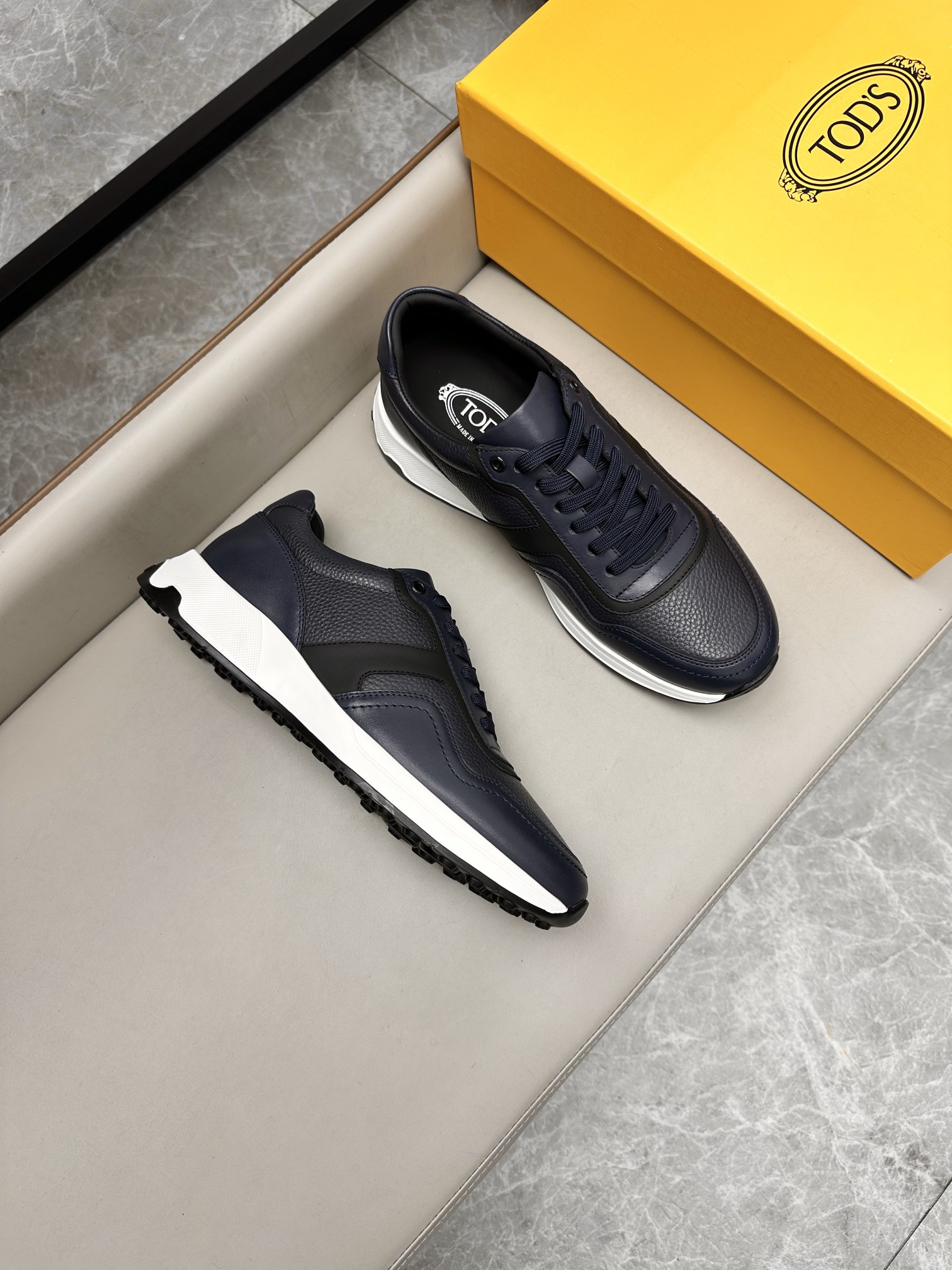 토즈 TOD'S 스니커즈