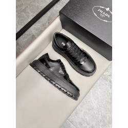 프라다 Prada 스니커즈