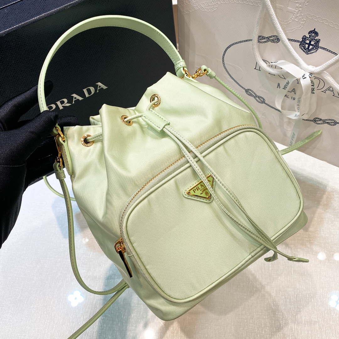 프라다 Prada 1BH038 듀엣 리나일론 버킷 백 23CM