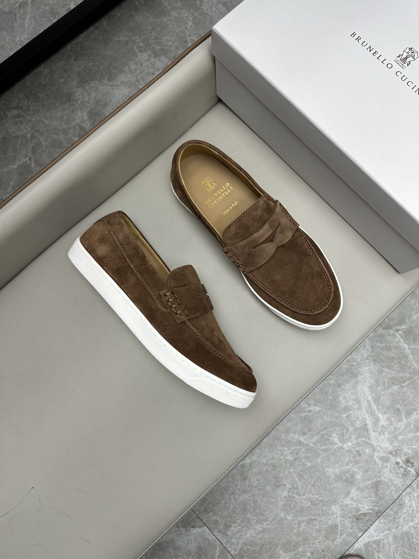 브루넬로 쿠치넬리 Brunello Cucinelli 스니커즈