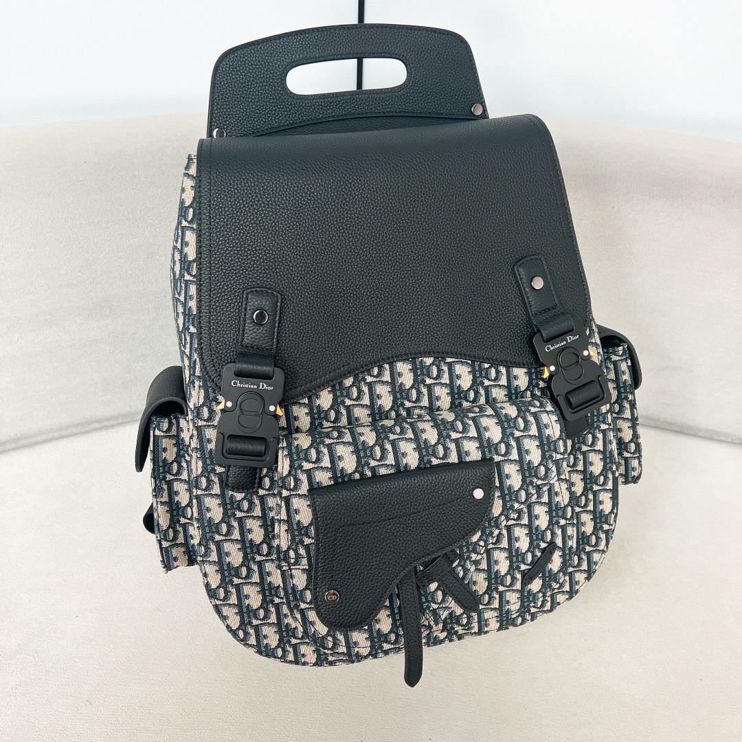 디올 Dior Maxi Gallop Backpack Beige Black Oblique Jacquard Black