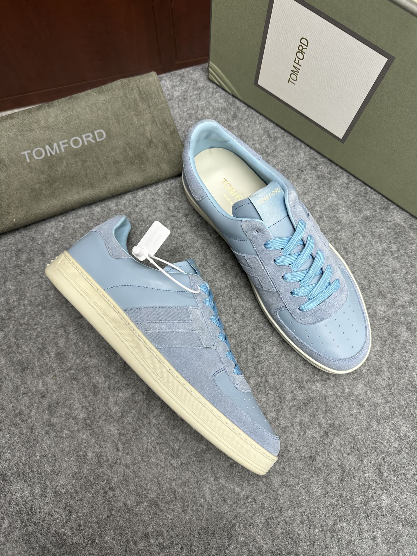 톰 포드 Tom Ford 스니커즈