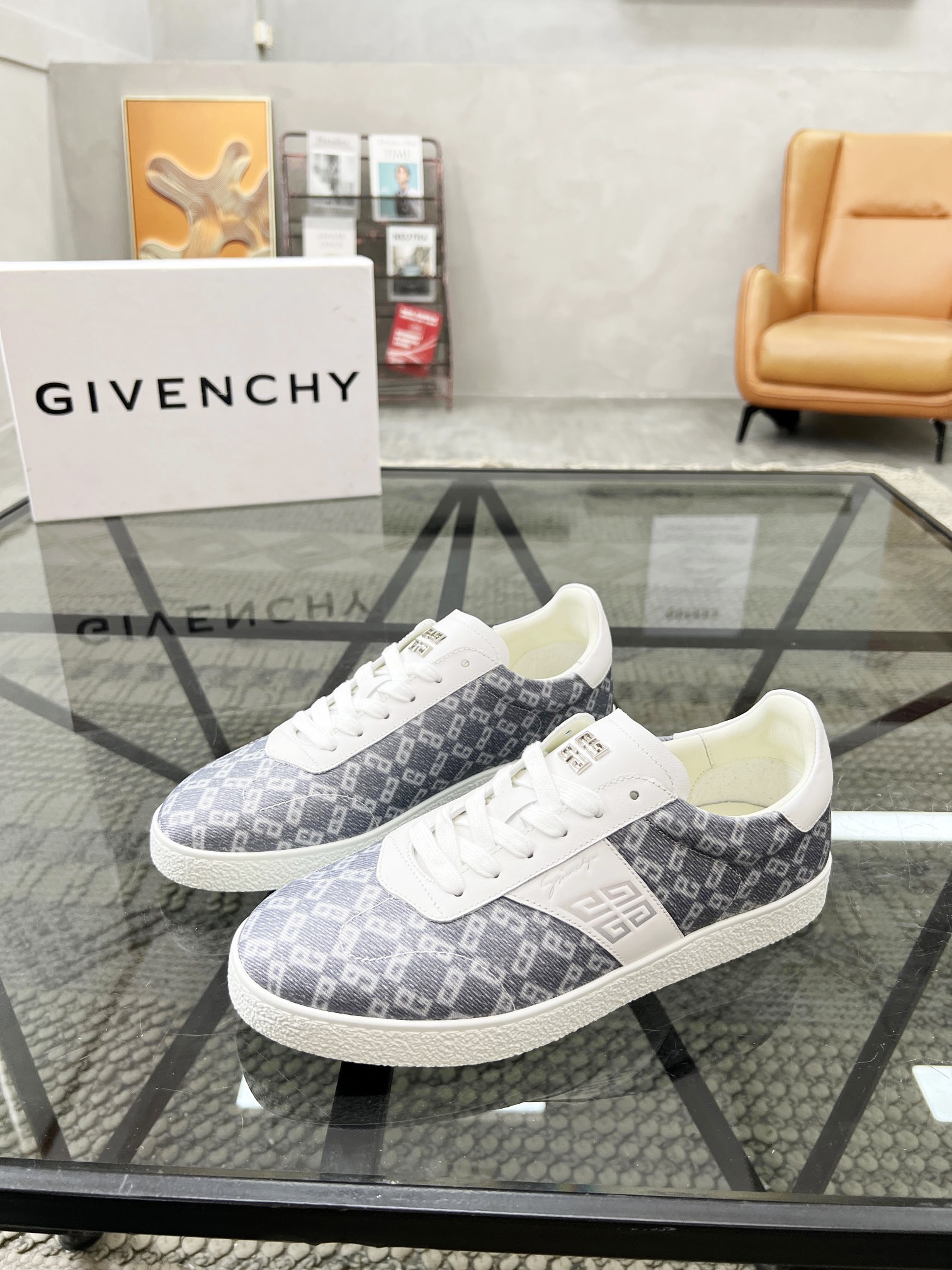 지방시 Givenchy 스니커즈