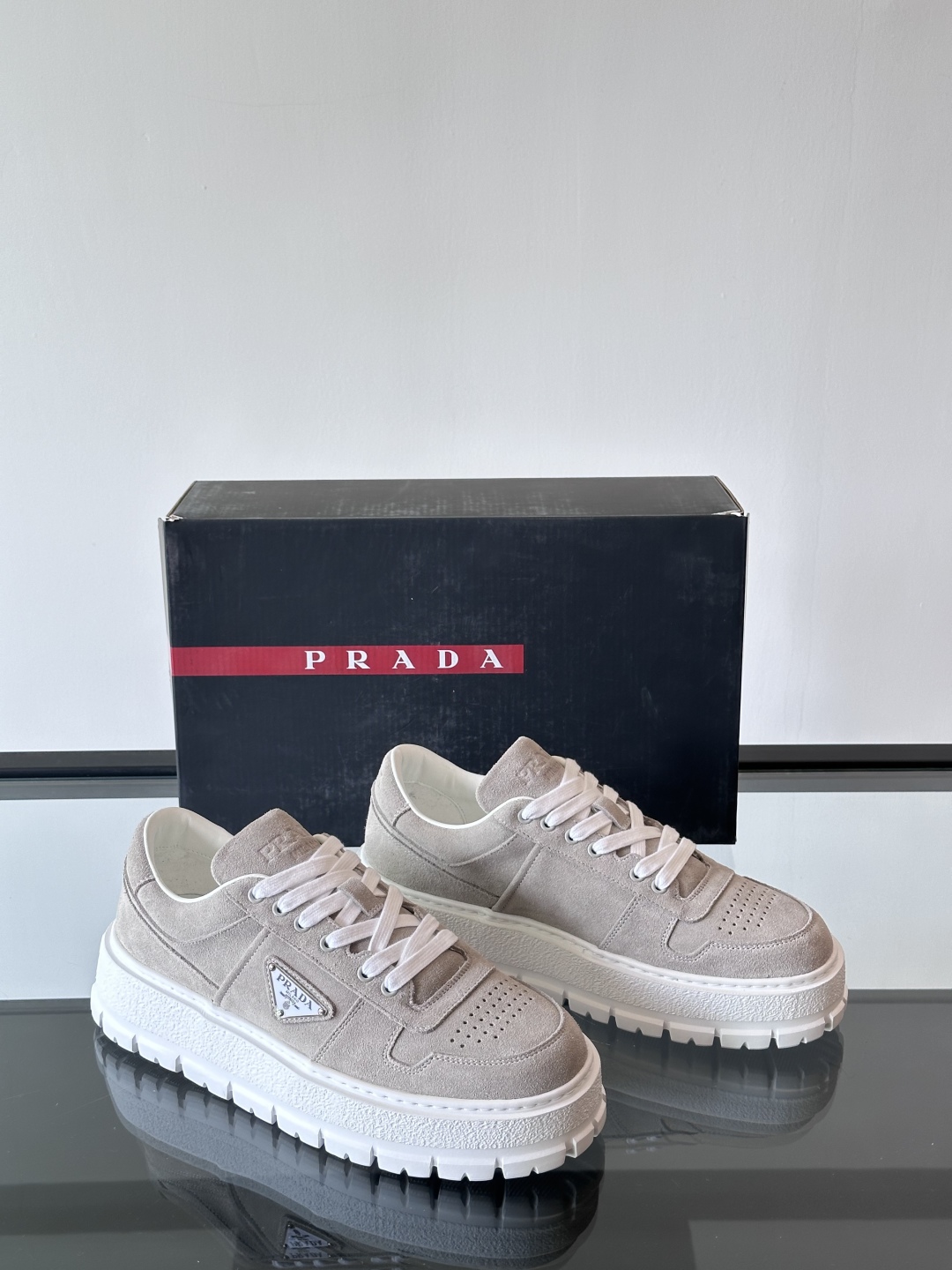 프라다 Prada 스니커즈