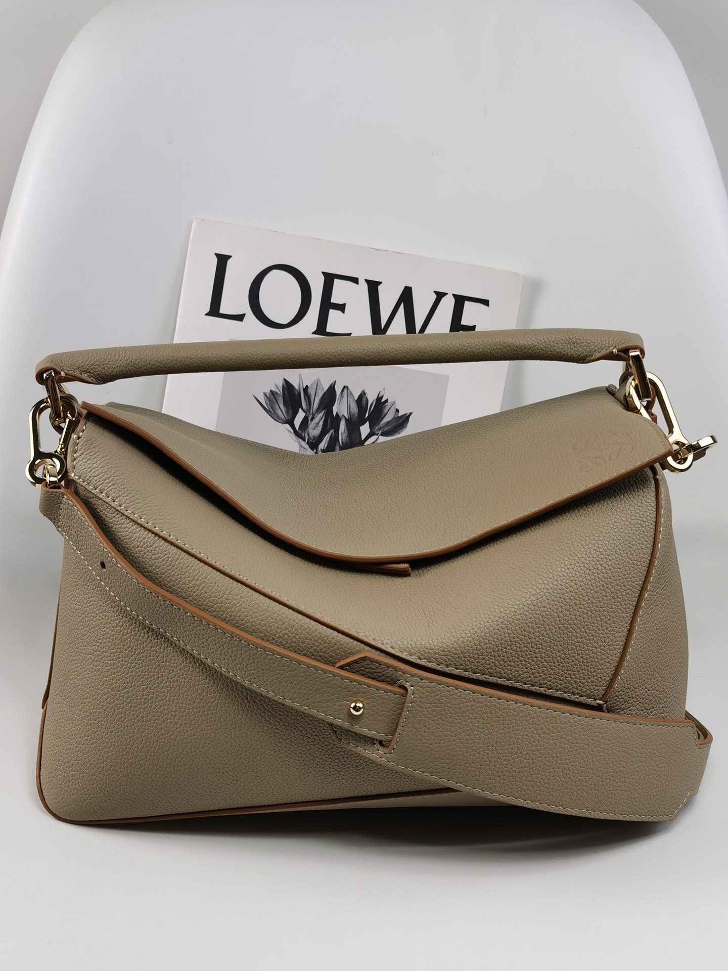 로에베 Loewe 3002b Puzzle Bag 29cm