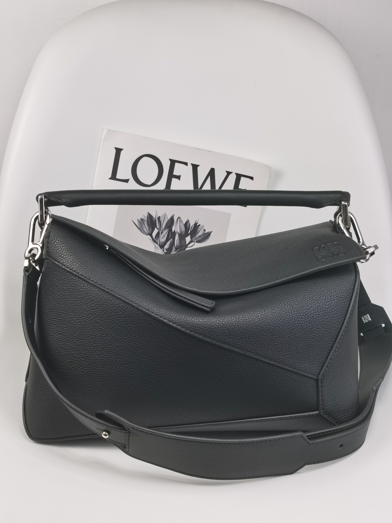 로에베 Loewe 3002b Puzzle Bag 29cm