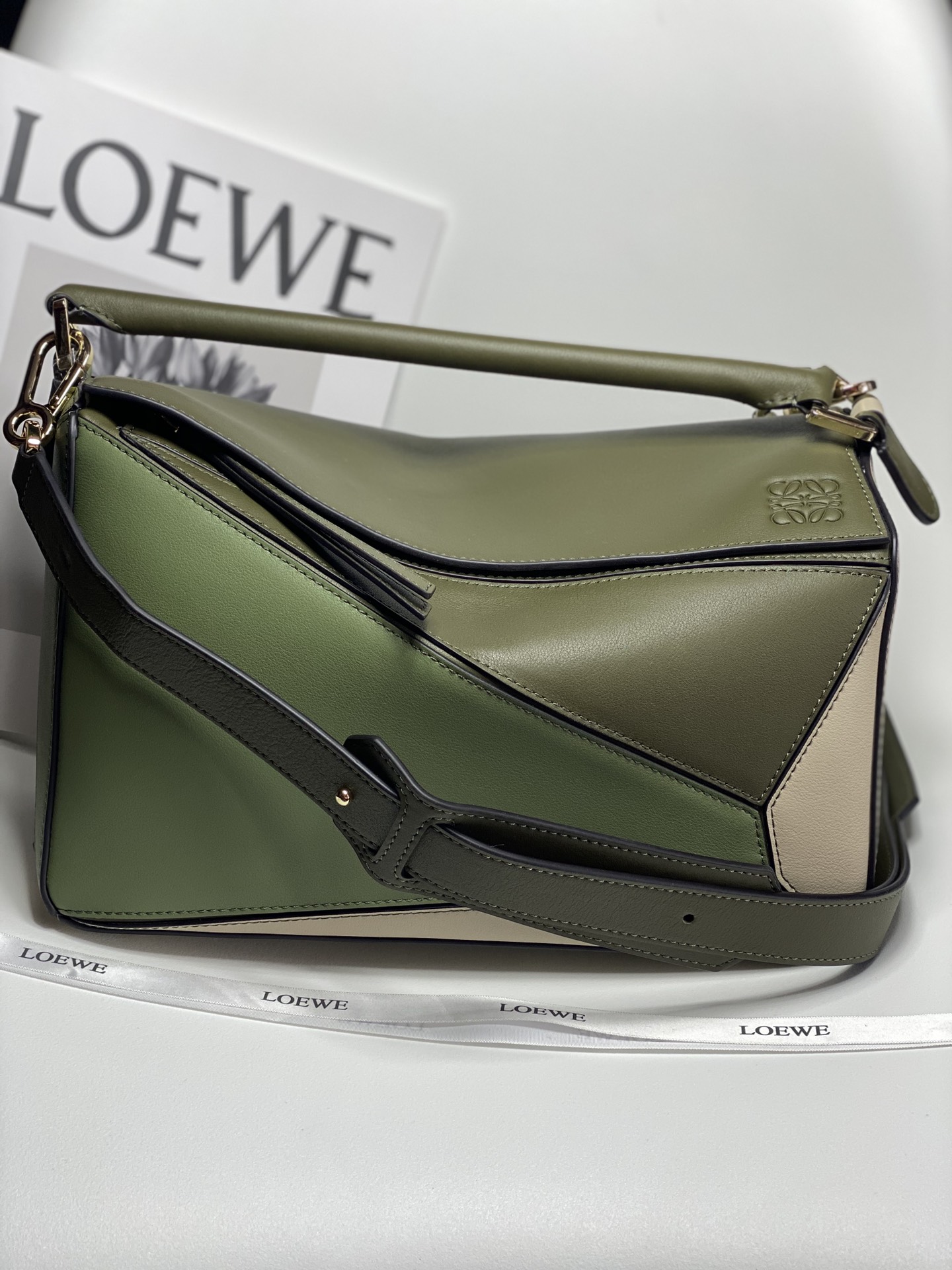 로에베 Loewe 3002 Puzzle Bag 29cm