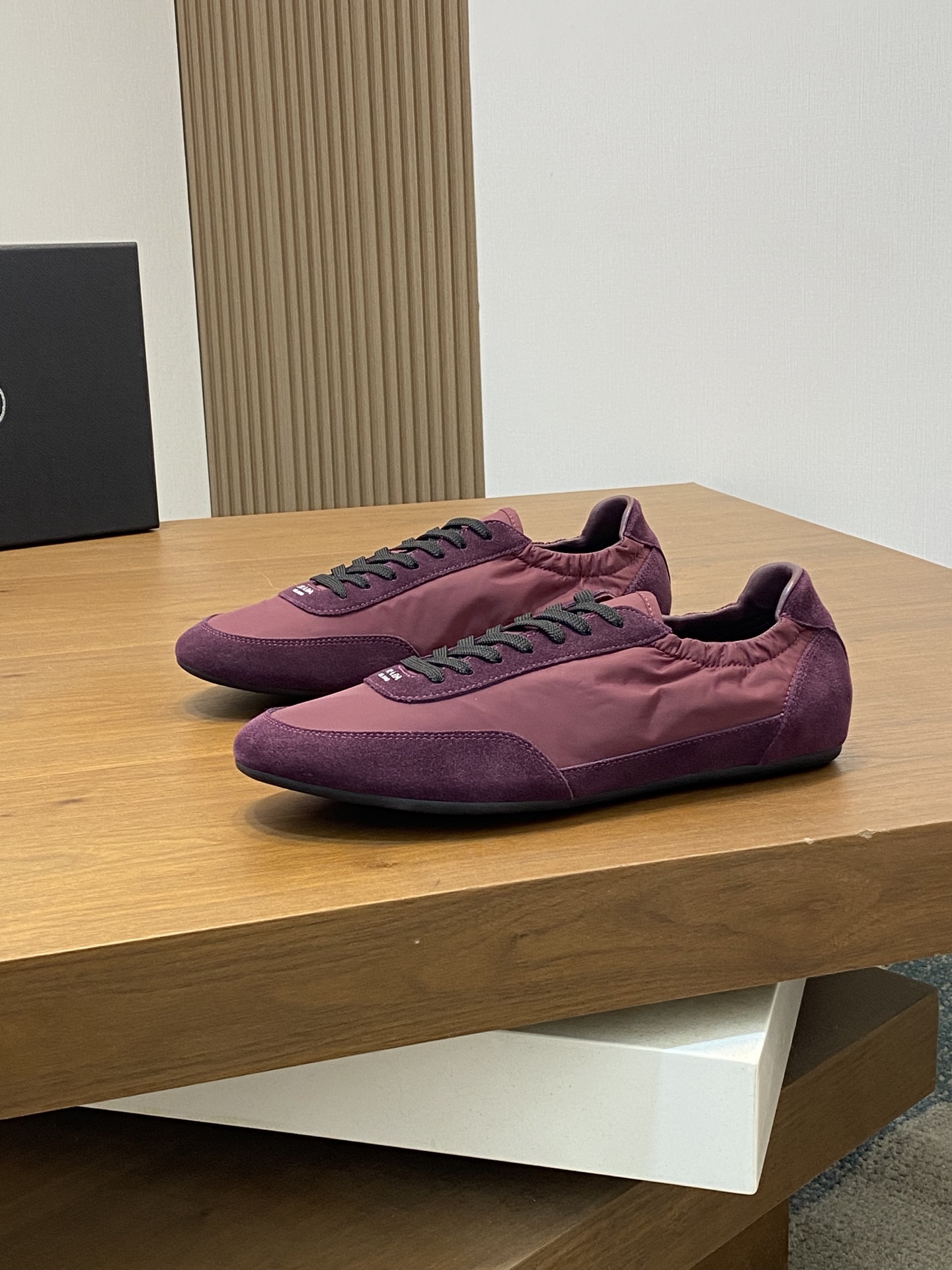 프라다 Prada 스니커즈