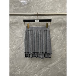 톰브라운 Thom Browne 치마