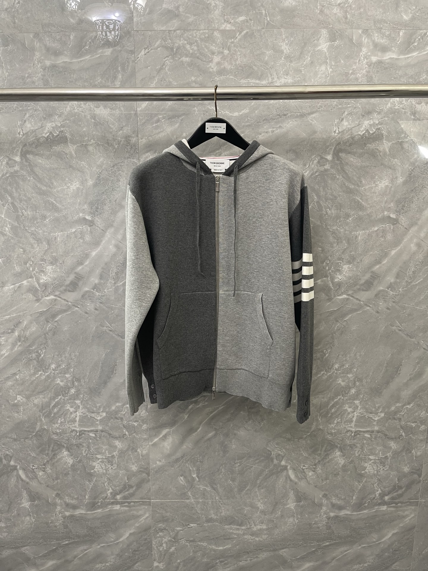 톰브라운 Thom Browne 후드 집업