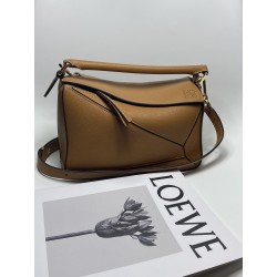 로에베 Loewe 3001 Puzzle Bag 24cm
