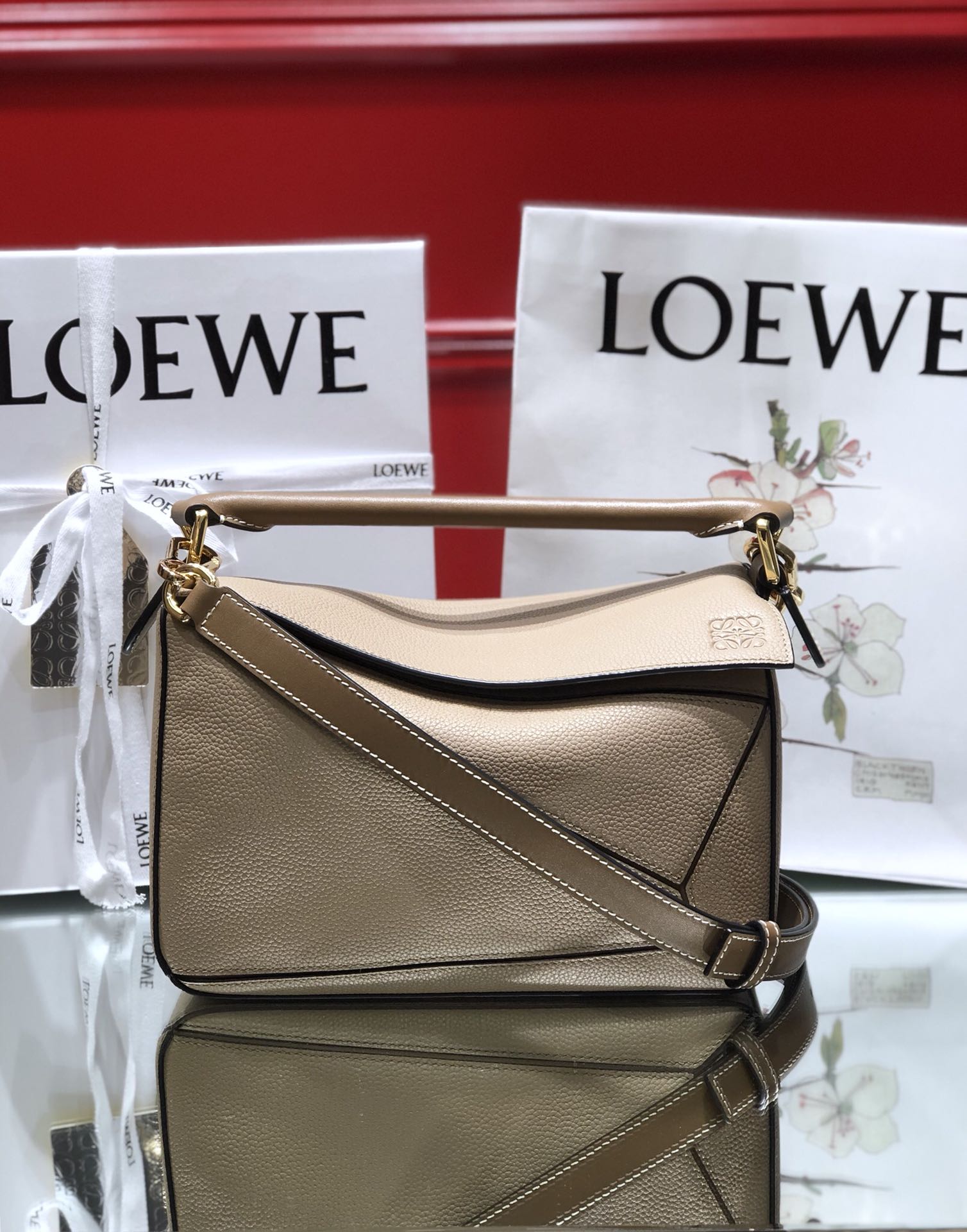 로에베 Loewe 3001 Puzzle Bag 24cm