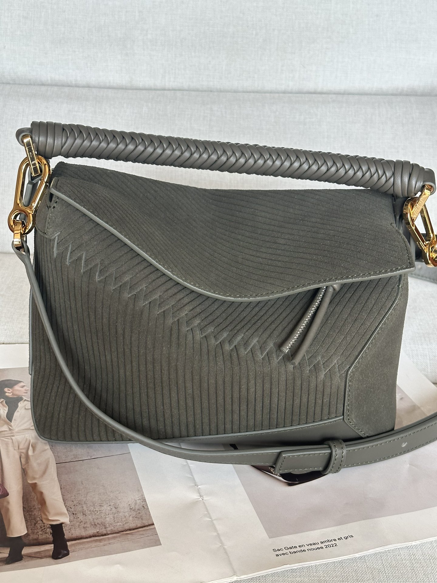 로에베 Loewe 3001A+ Puzzle Bag 24cm